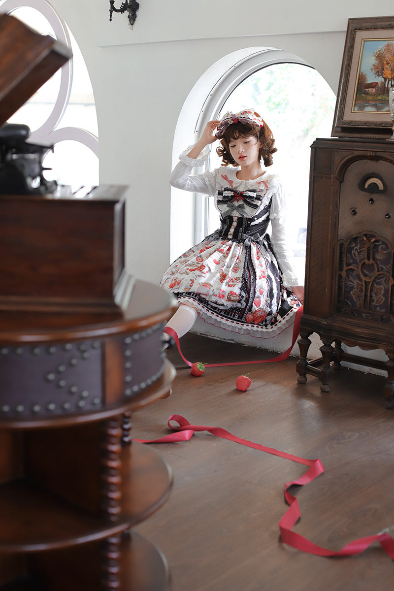Strawberry Manor プリントジャンパースカート