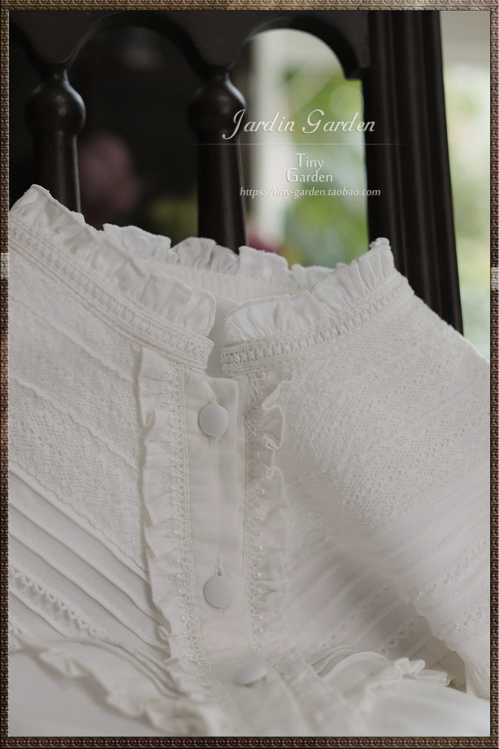 [Pre-order] Ruffled stand-up collar shirred cuff blouse