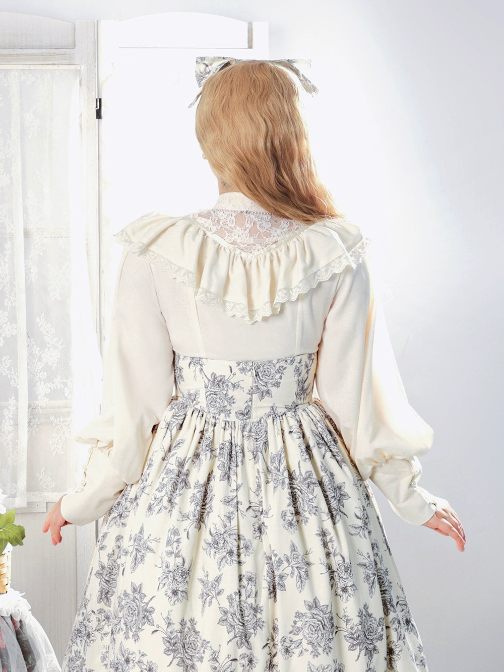 【予約販売】Sketch Wild Rose フリルスタンドカラーブラウス