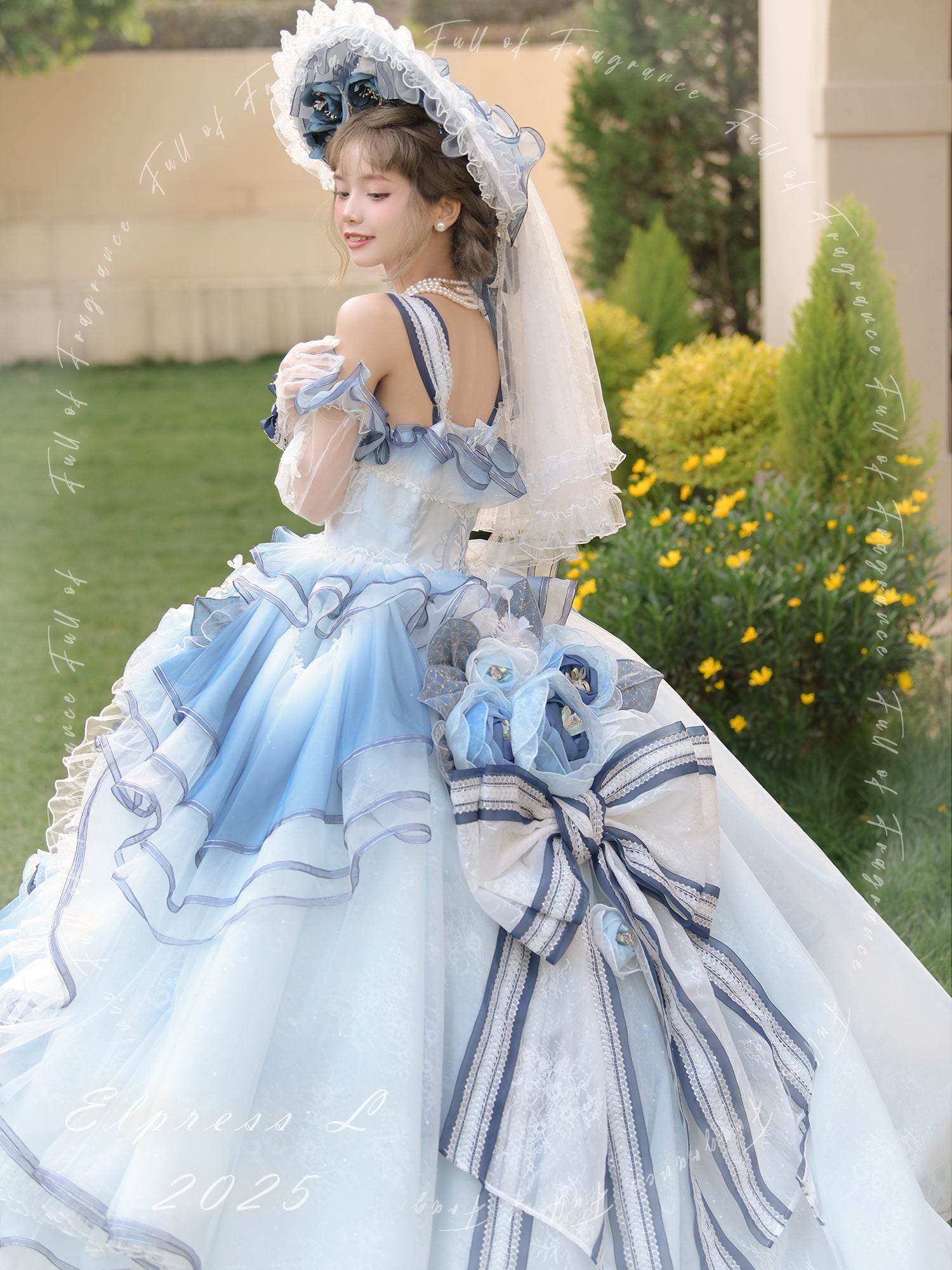 [Pre-orders available until 2/26] Full of Fragrance Dress with Train and Inner Skirt - Blue