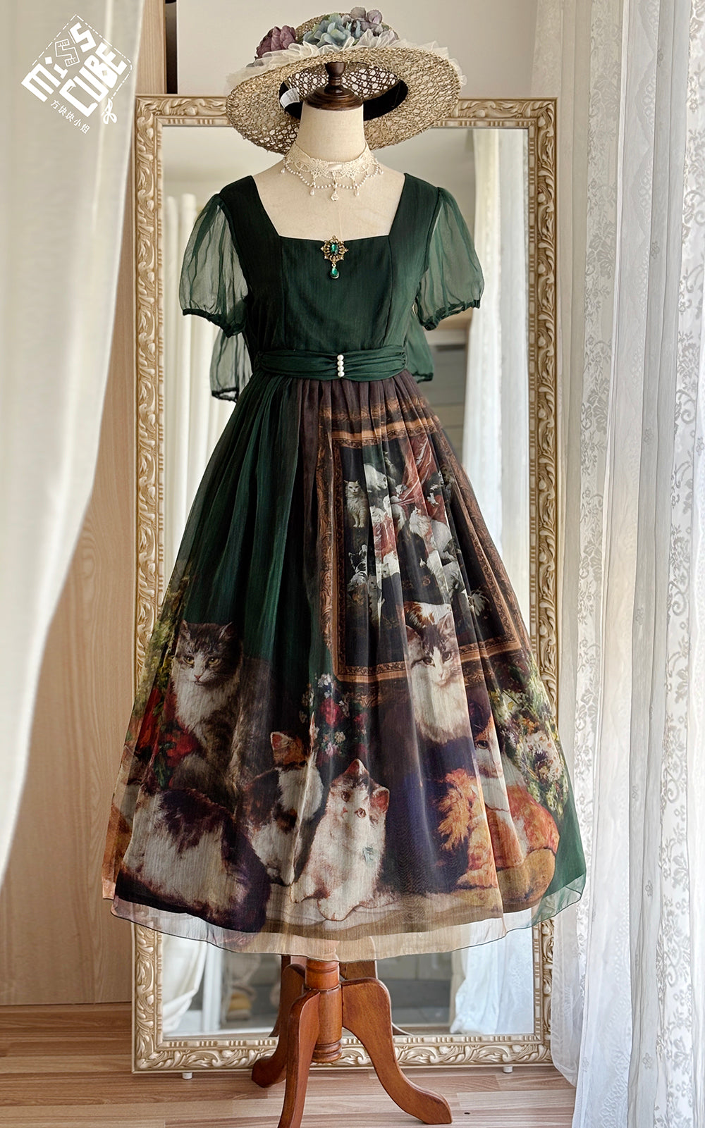 【予約販売】Elegance Greek 油彩画風プリントエンパイアワンピース・新色