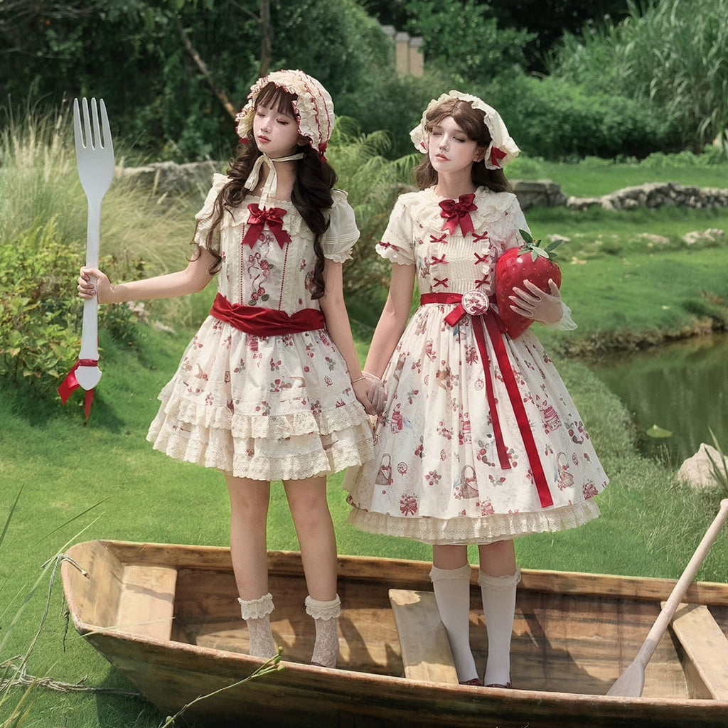 【受注予約8/14まで】 Strawberry Whisper プリントジャンパースカート
