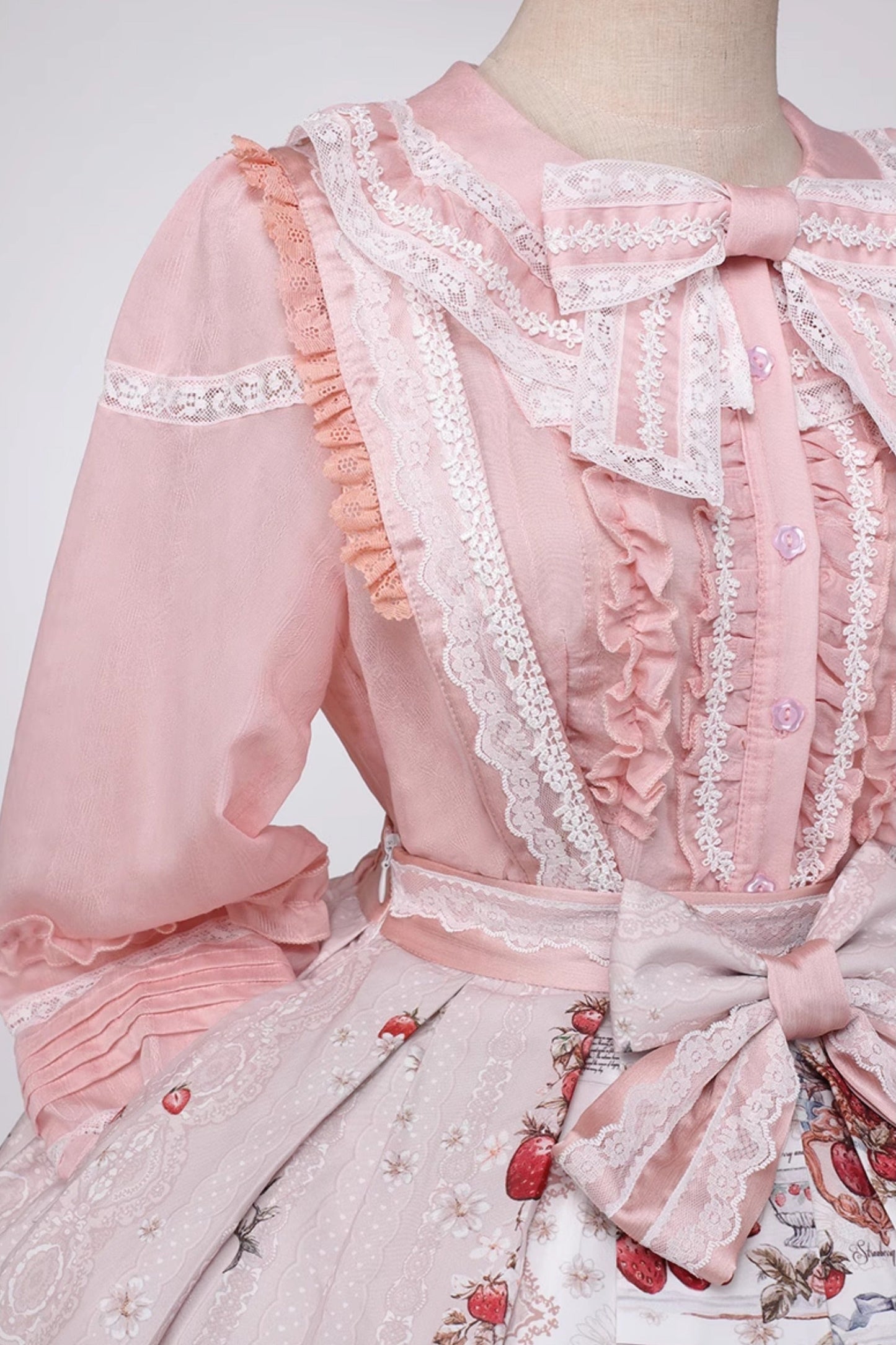 【受注予約12/16まで】Strawberry Manor サスペンダースカート・ショート丈