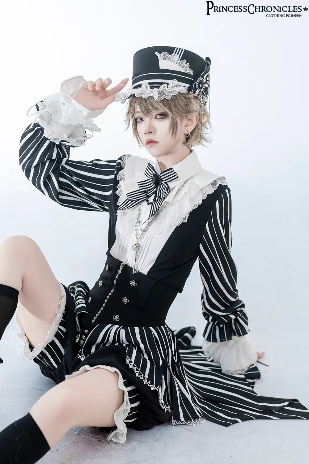 [Pre-orders available until 5/8] Marvelous Trick Prince-style striped blouse