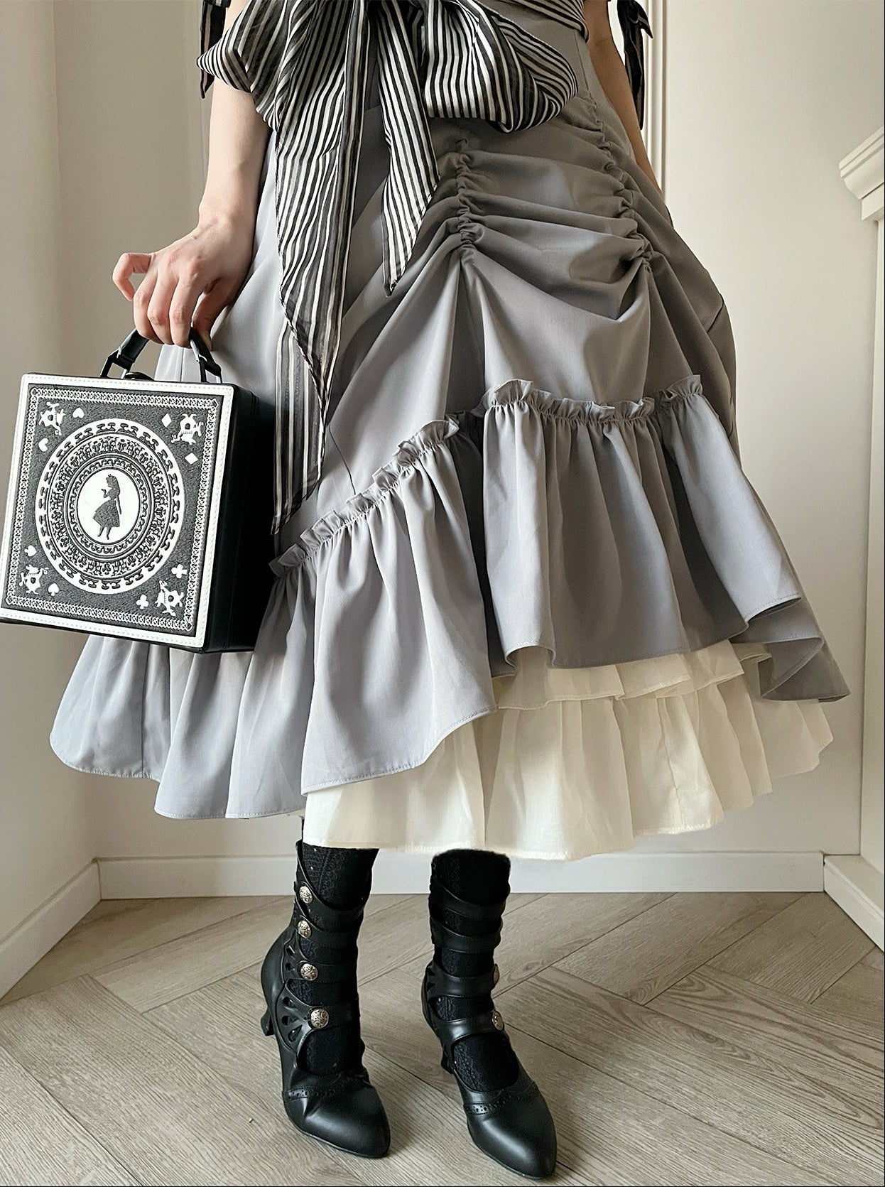 【受注予約12/3まで】Monochrome Reverie ジャンパースカート・無地