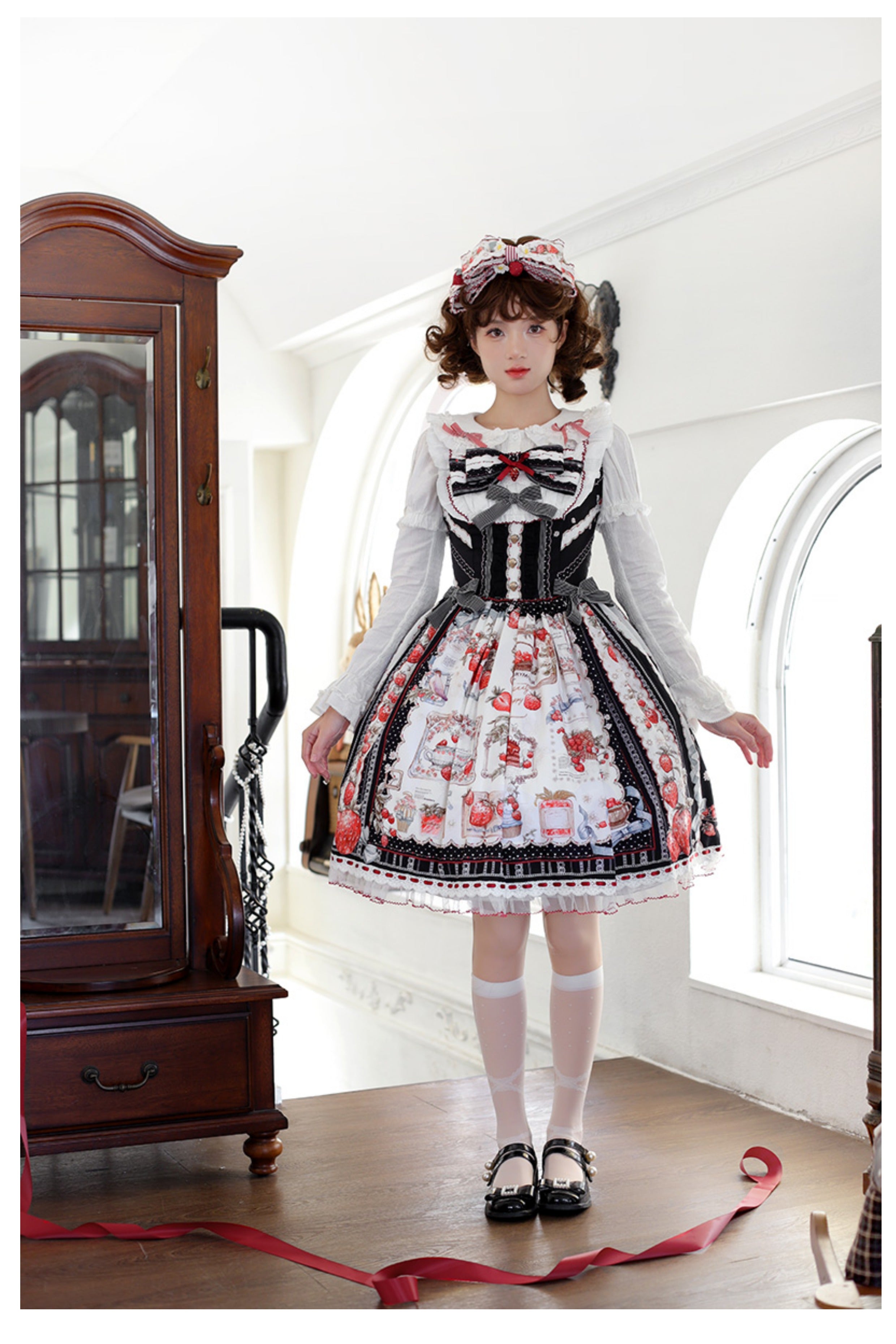 Strawberry Manor プリントジャンパースカート