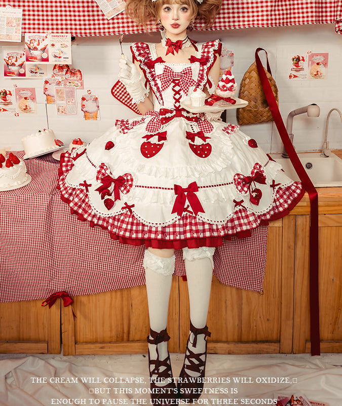 【受注予約11/18まで】Strawberry Cake Guide メイド風ジャンパースカート