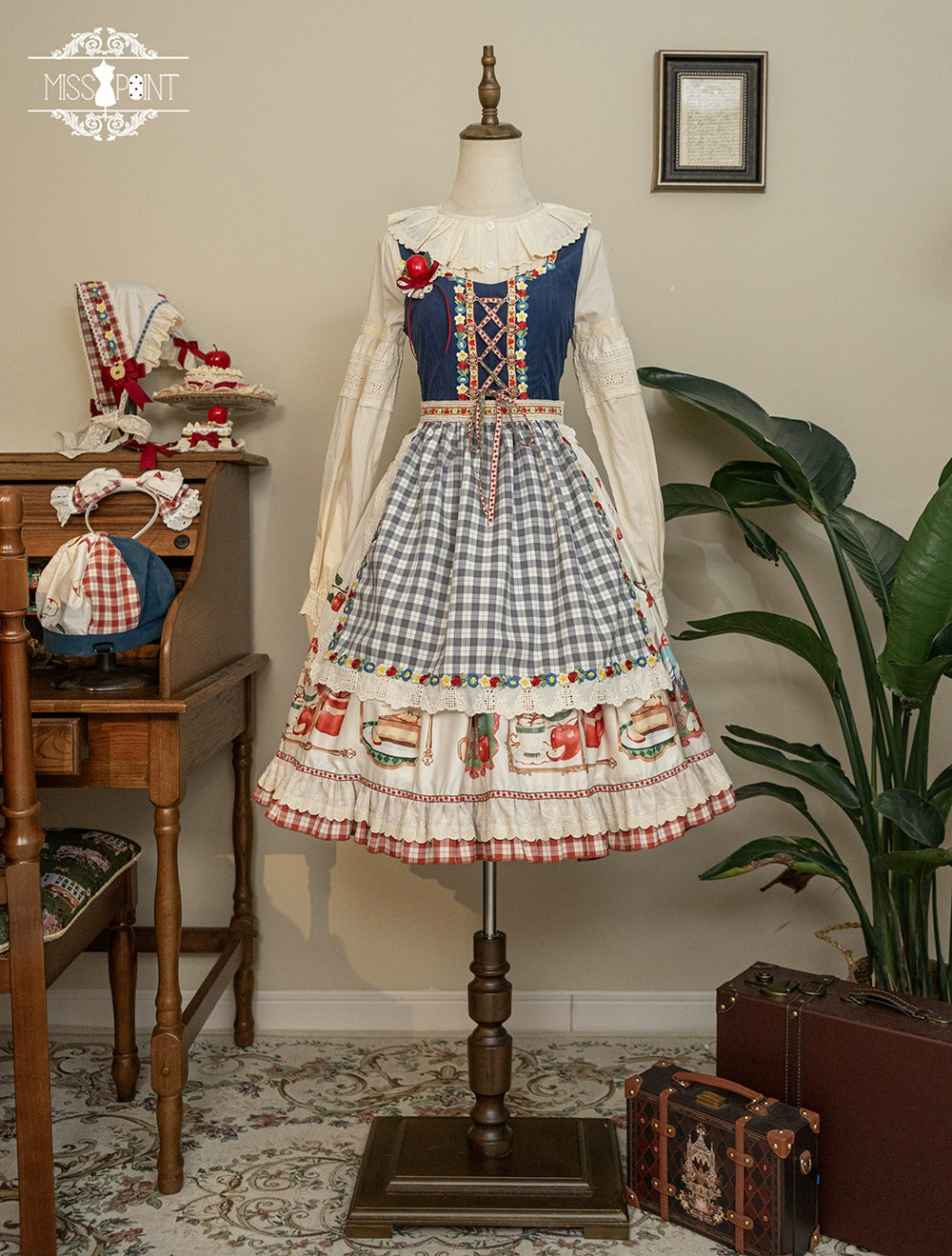 【予約販売】Apple Garden バイエルン風ジャンパースカート