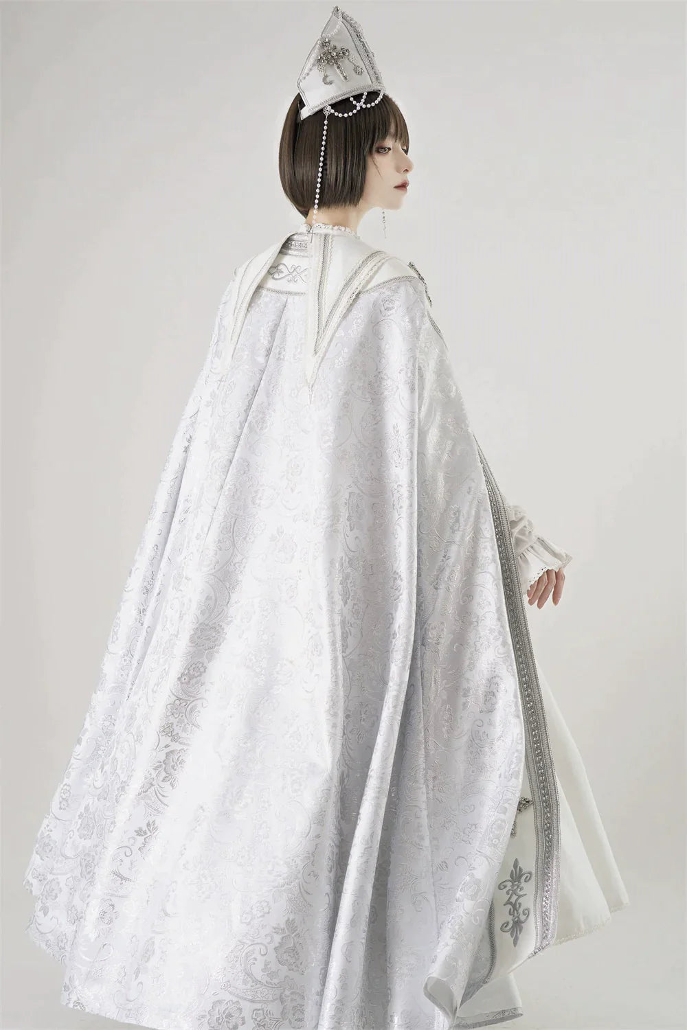 [Sales period ended] Pray on a Moonlight Night long cloak