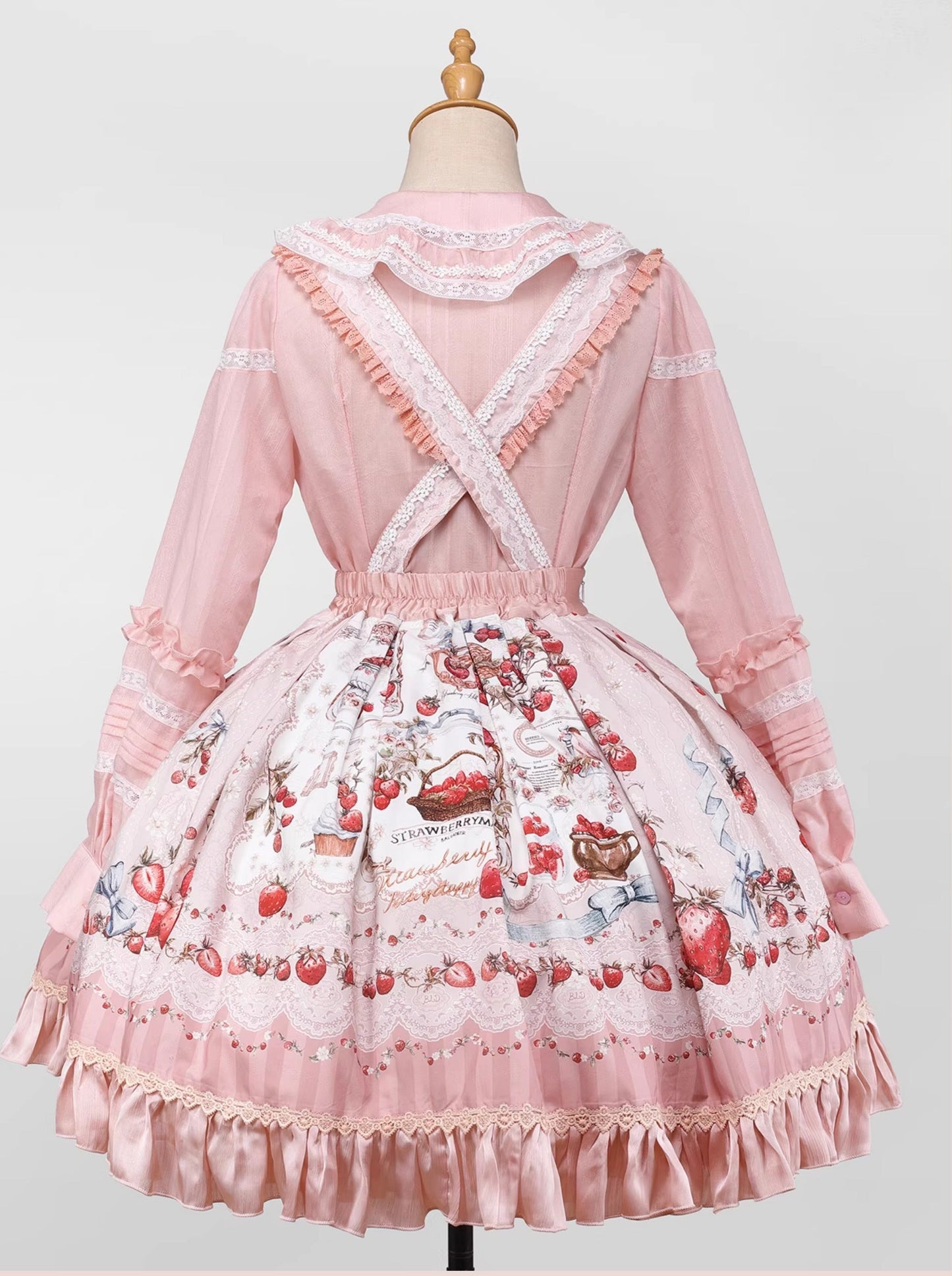 【受注予約12/16まで】Strawberry Manor サスペンダースカート・ショート丈