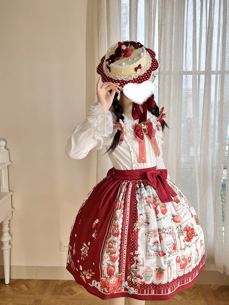 【受注予約2/26まで】Strawberry Manor プリントスカート