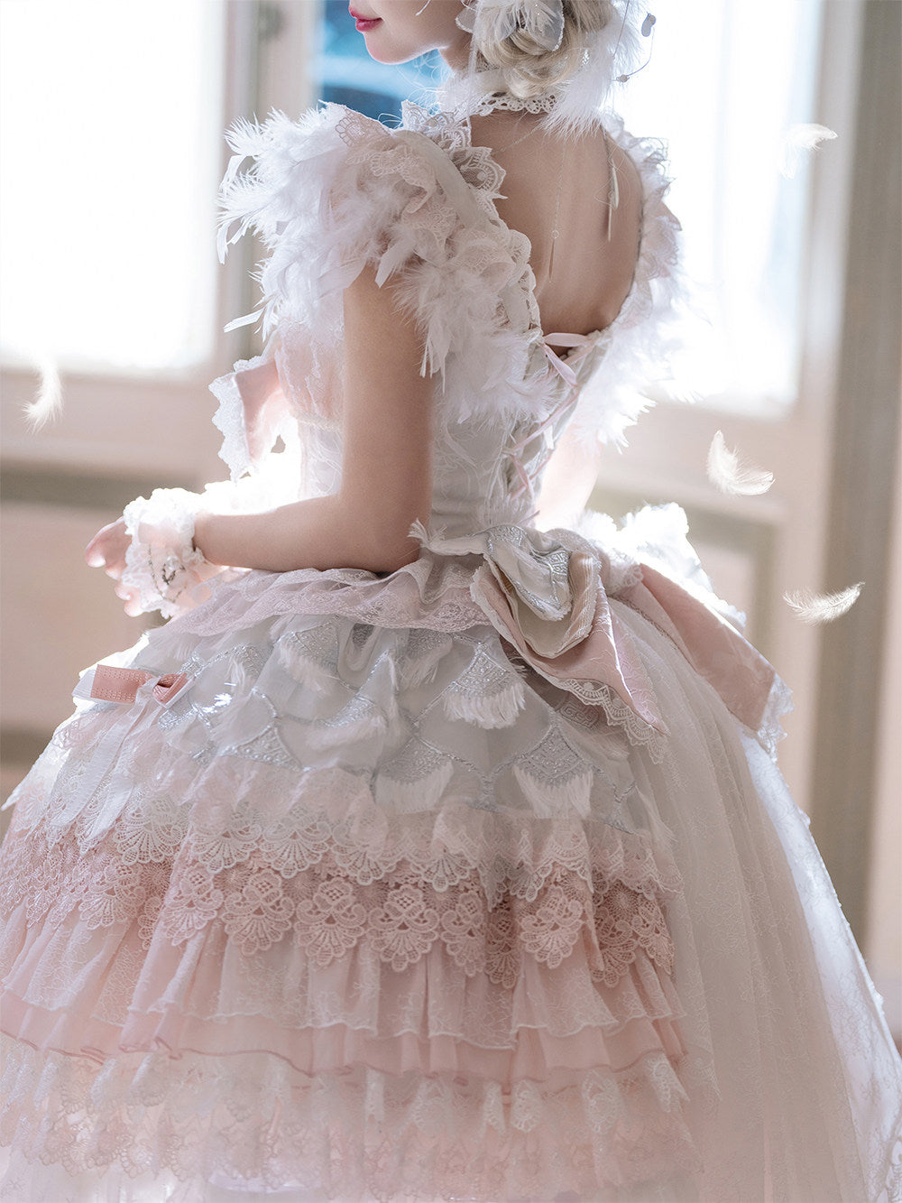 【新色・受注予約1/22まで】Peacock Feather プリンセスドレス・ホワイト×ピンク