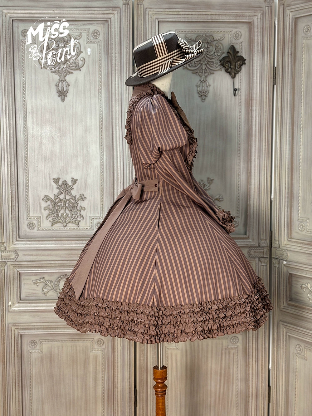 [Pre-orders available until 12/4] Classic Chocolat Stripe Short Dress