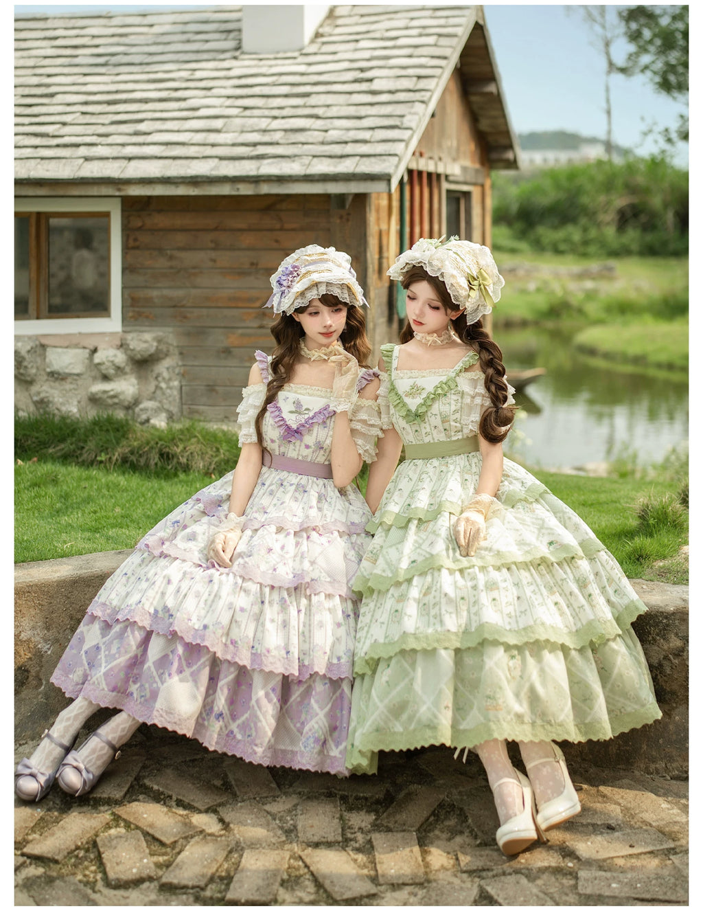 パステルカラーのフローラルジャンパースカート
