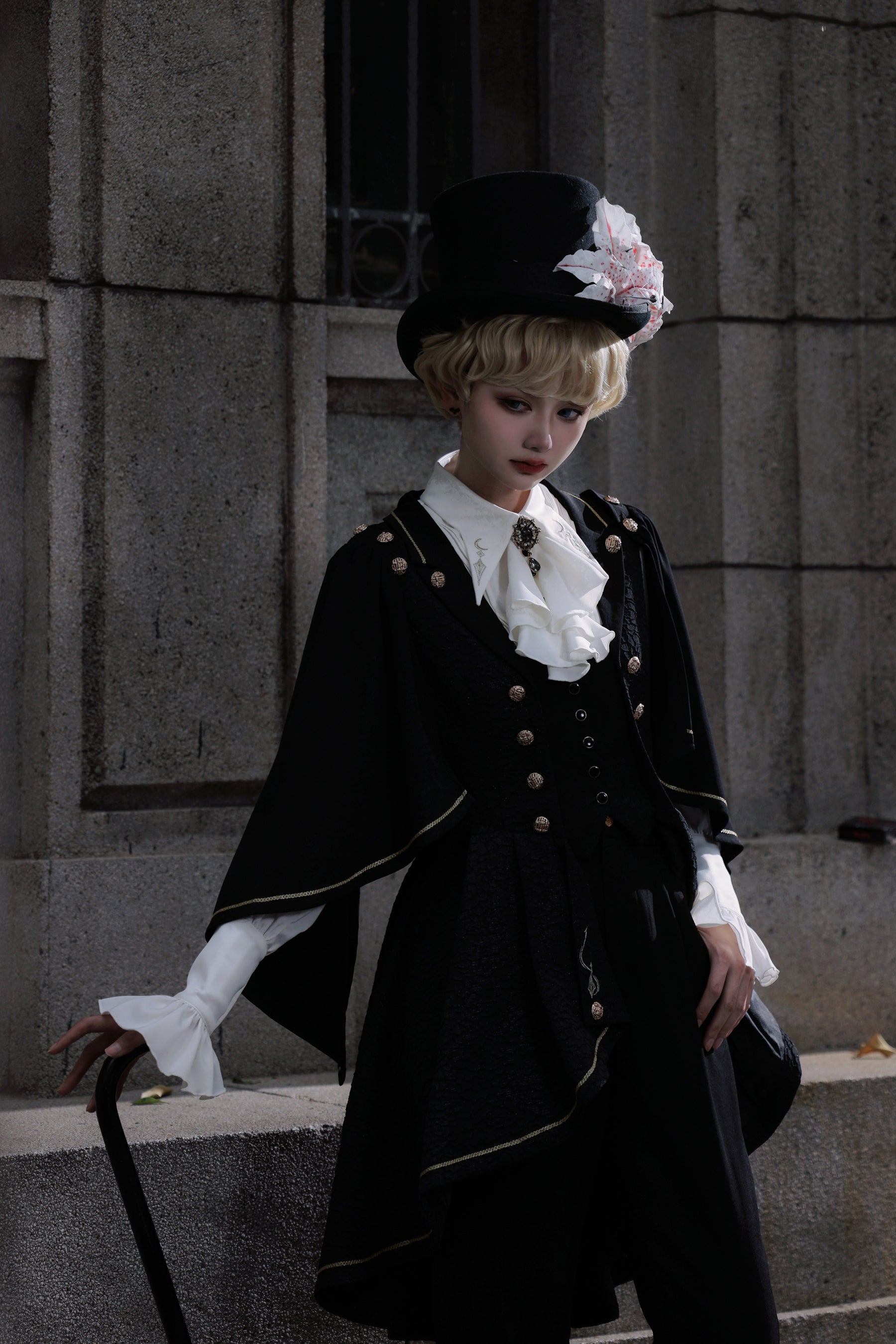 [Resale/Pre-orders until 10/16] Fallen Moon Law Vest with Cape
