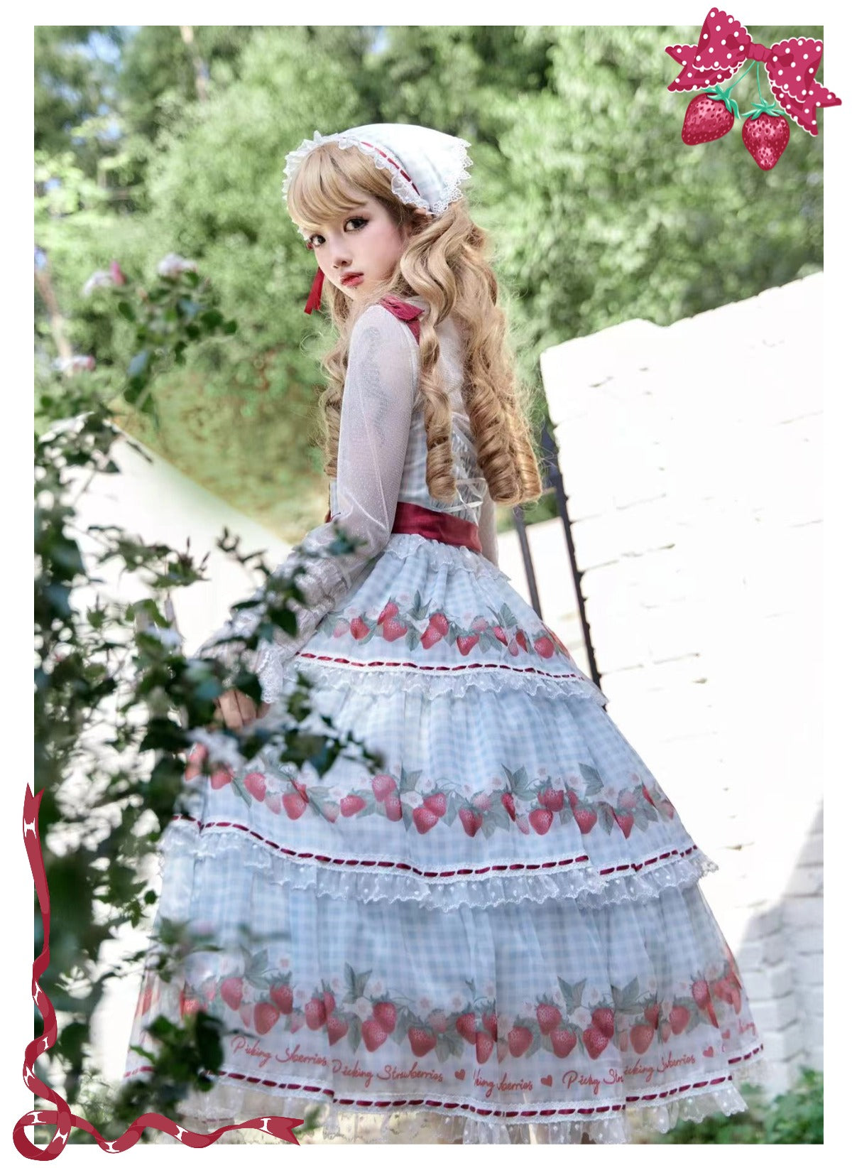 [Pre-orders accepted until 3/5] Have a Picnic, May Strawberry Gingham Check Jumper Skirt