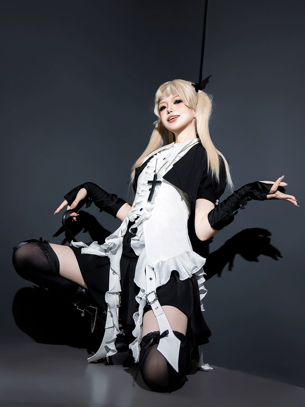 Broken Jewelry モノトーンミニスカートセットアップ