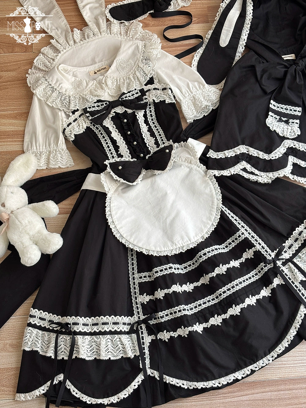 【予約販売】Antique Petal Rabbit リボンジャンパースカート