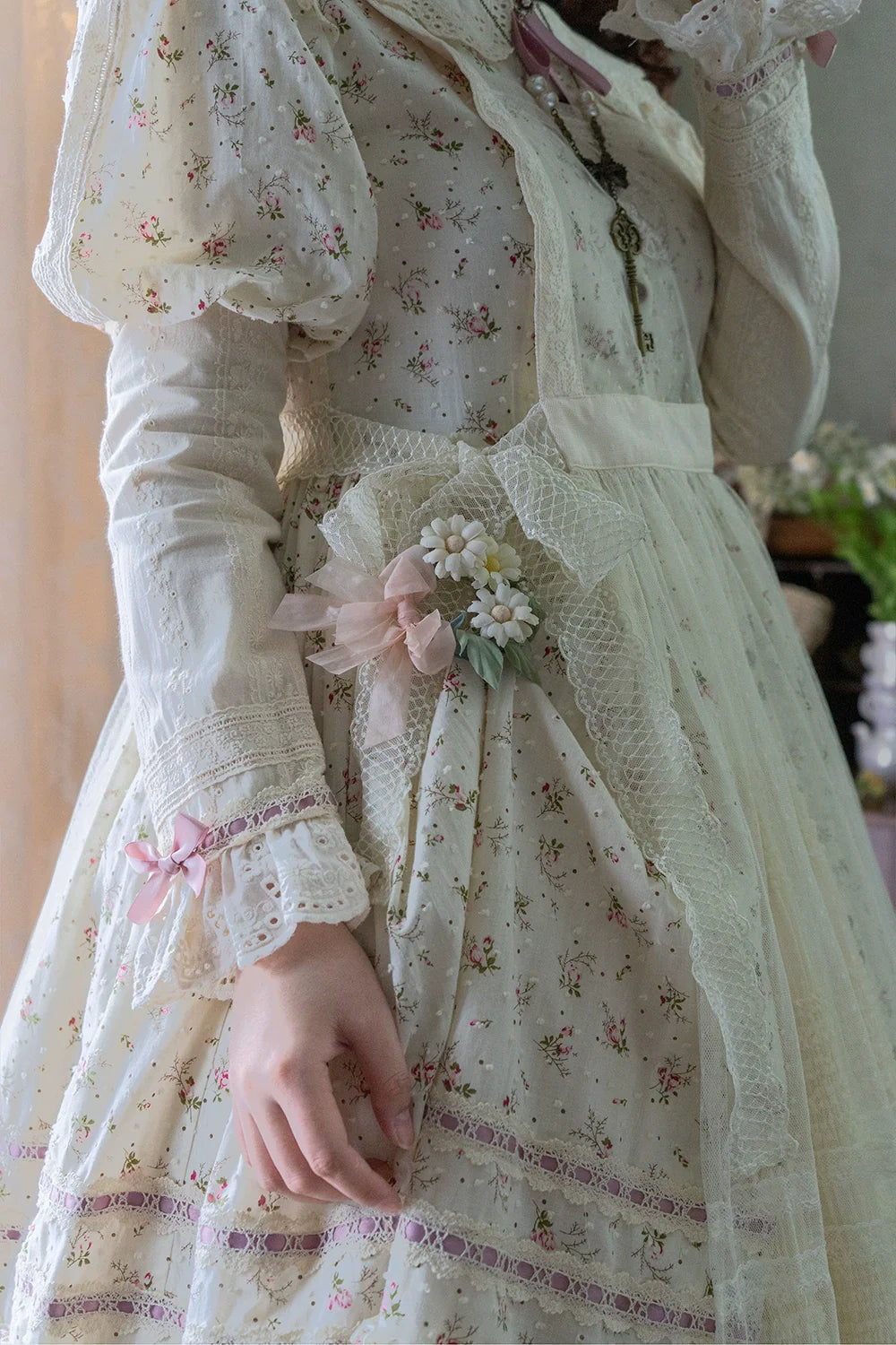 [Pre-order] Pink Flower Polka Dot Sheer Apron