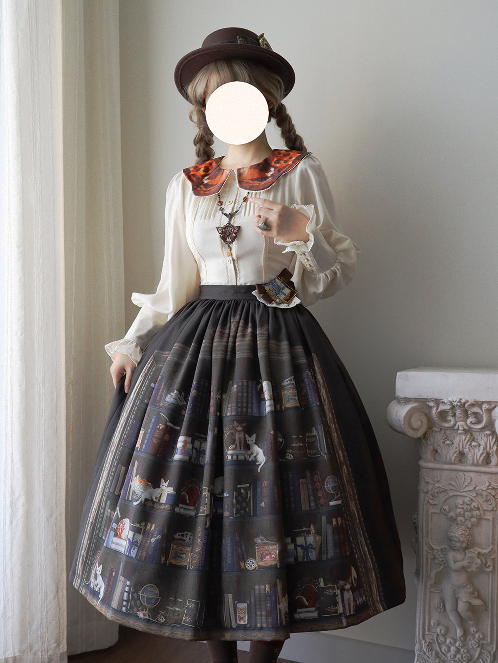 【受注予約11/6まで】German Bookcase プリント襟ブラウス