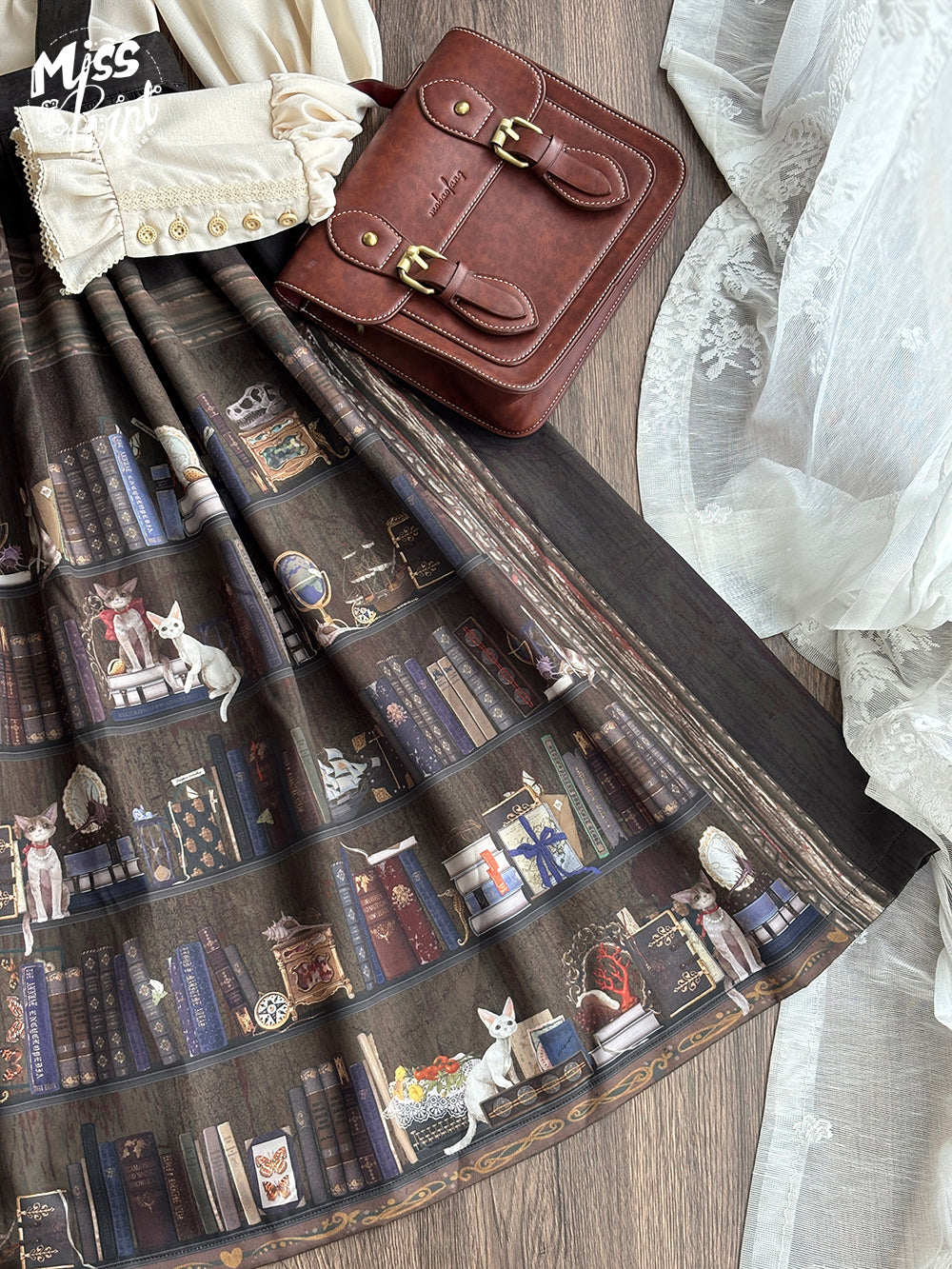 【予約販売】German Bookcase サスペンダースカート