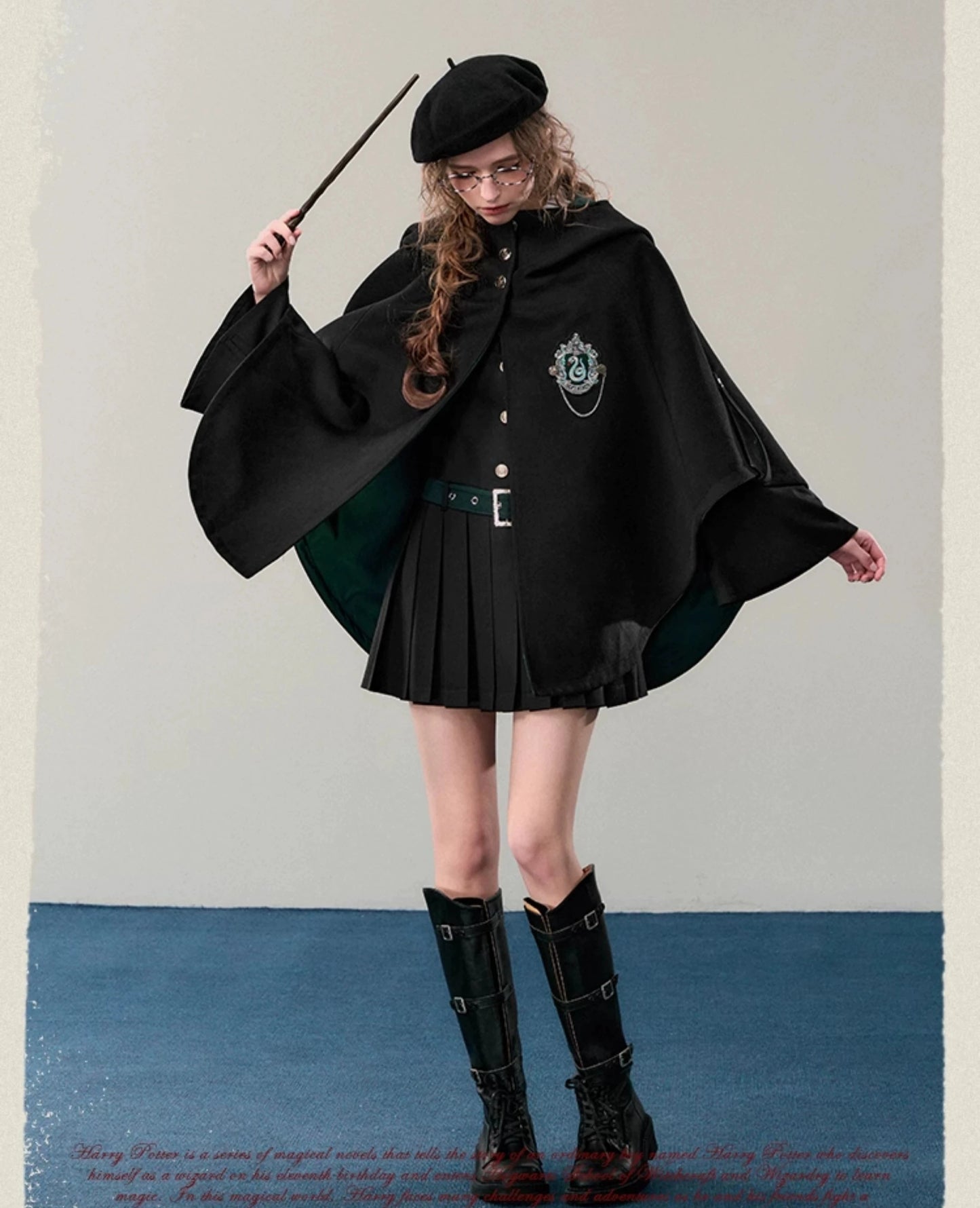 [Pre-order] Hogwarts School of Witchcraft and Wizardry Mid-length Hoodie Cape