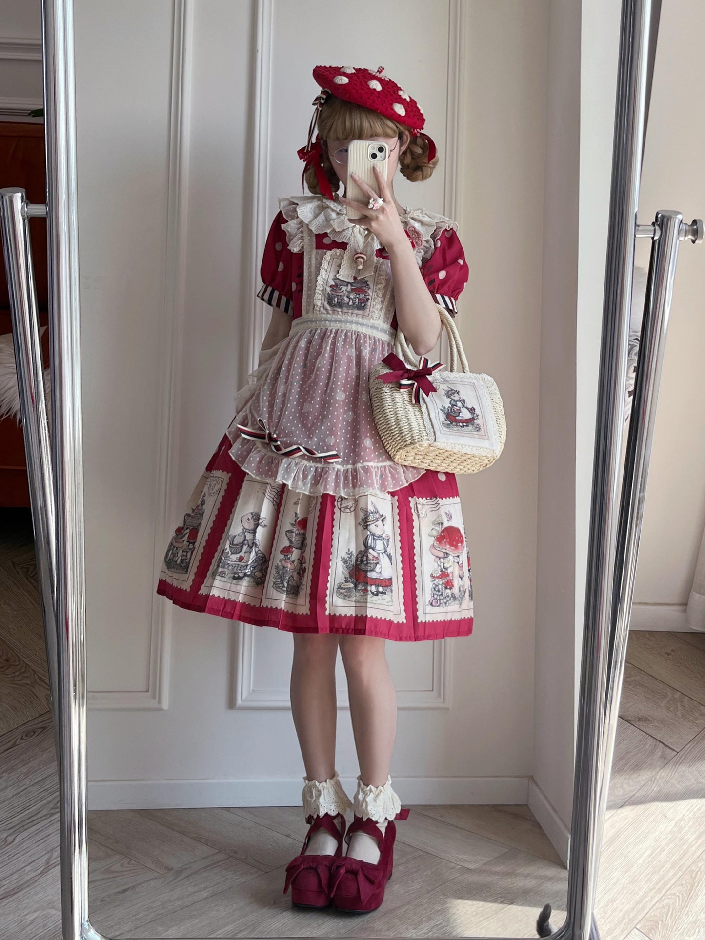 キノコとウサギの切手デザインワンピース