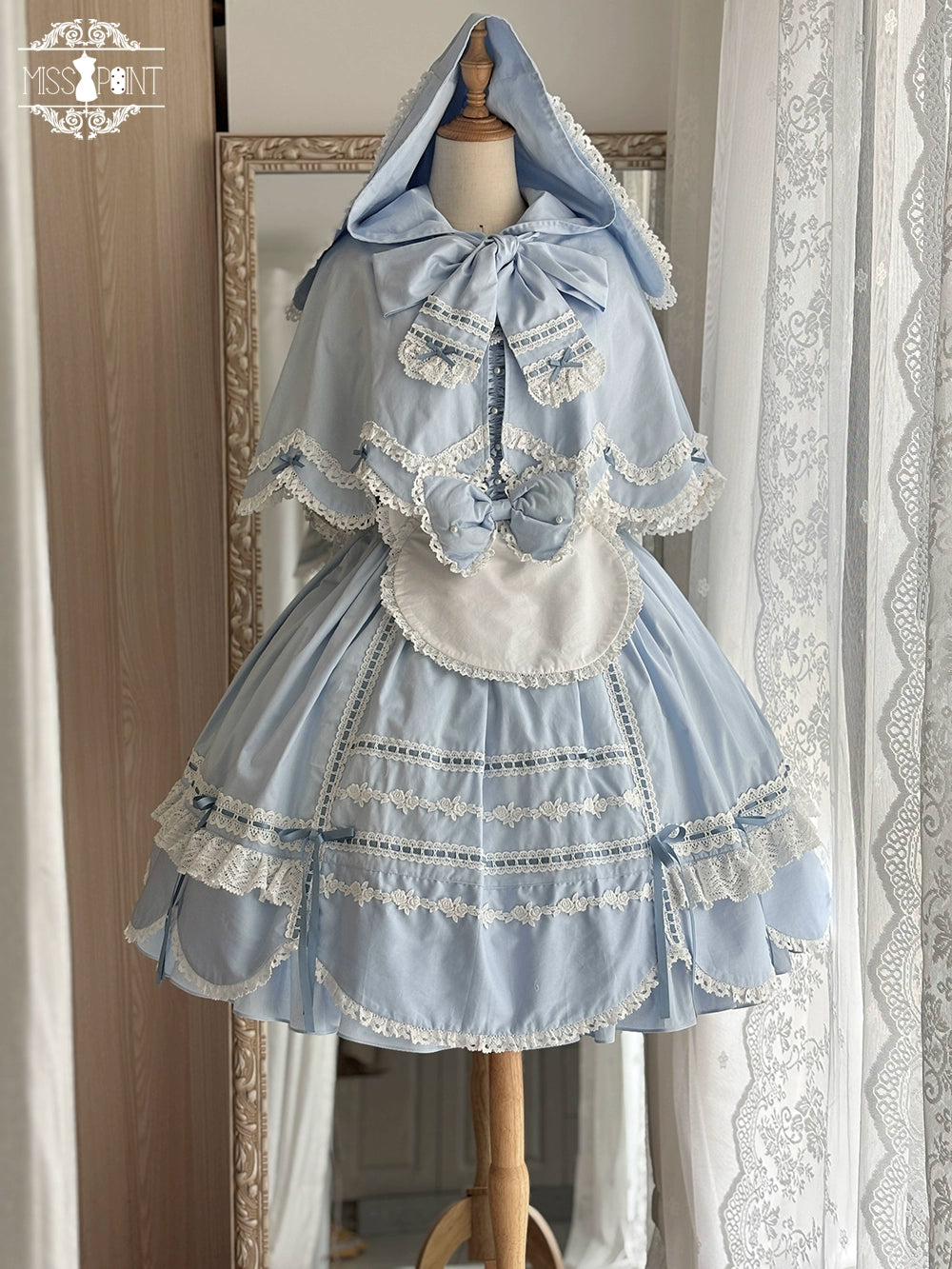 【予約販売】Antique Petal Rabbit うさ耳付きケープ