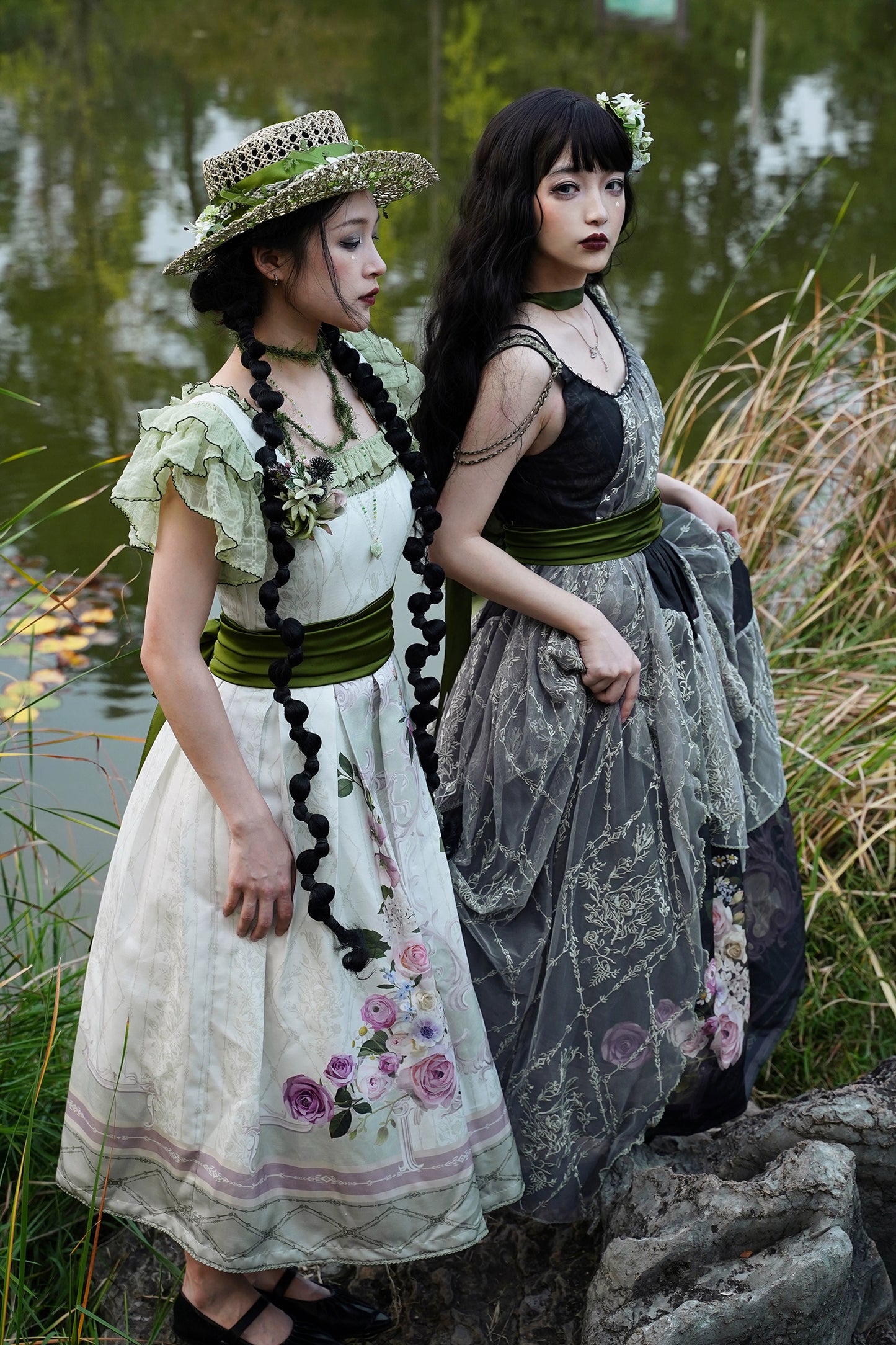 [Pre-orders available until 1/29] Anthea Garden jumper skirts in two styles, with floral prints