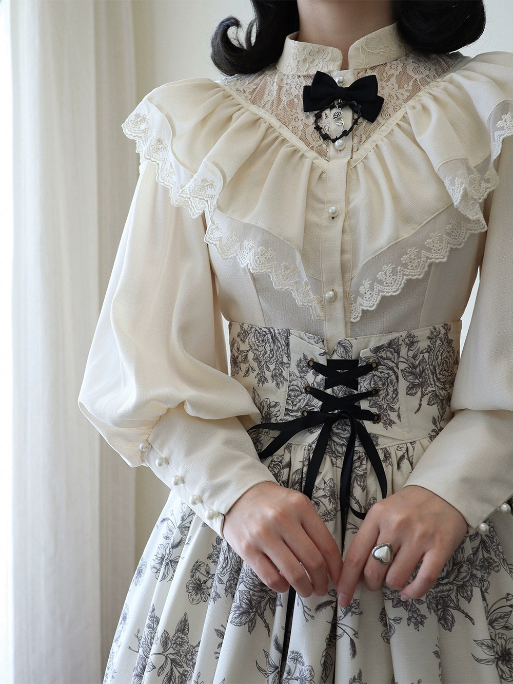 【予約販売】Sketch Wild Rose フリルスタンドカラーブラウス