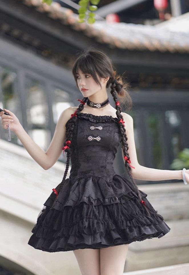 Hana Tabi: A black Hana-Loli set with irregular hem top and frill skirt