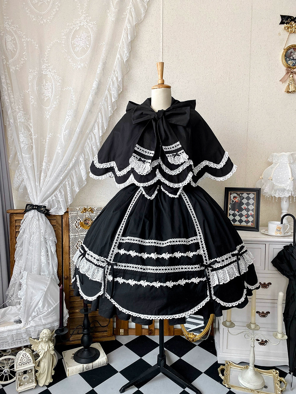 【予約販売】Antique Petal Rabbit うさ耳付きケープ