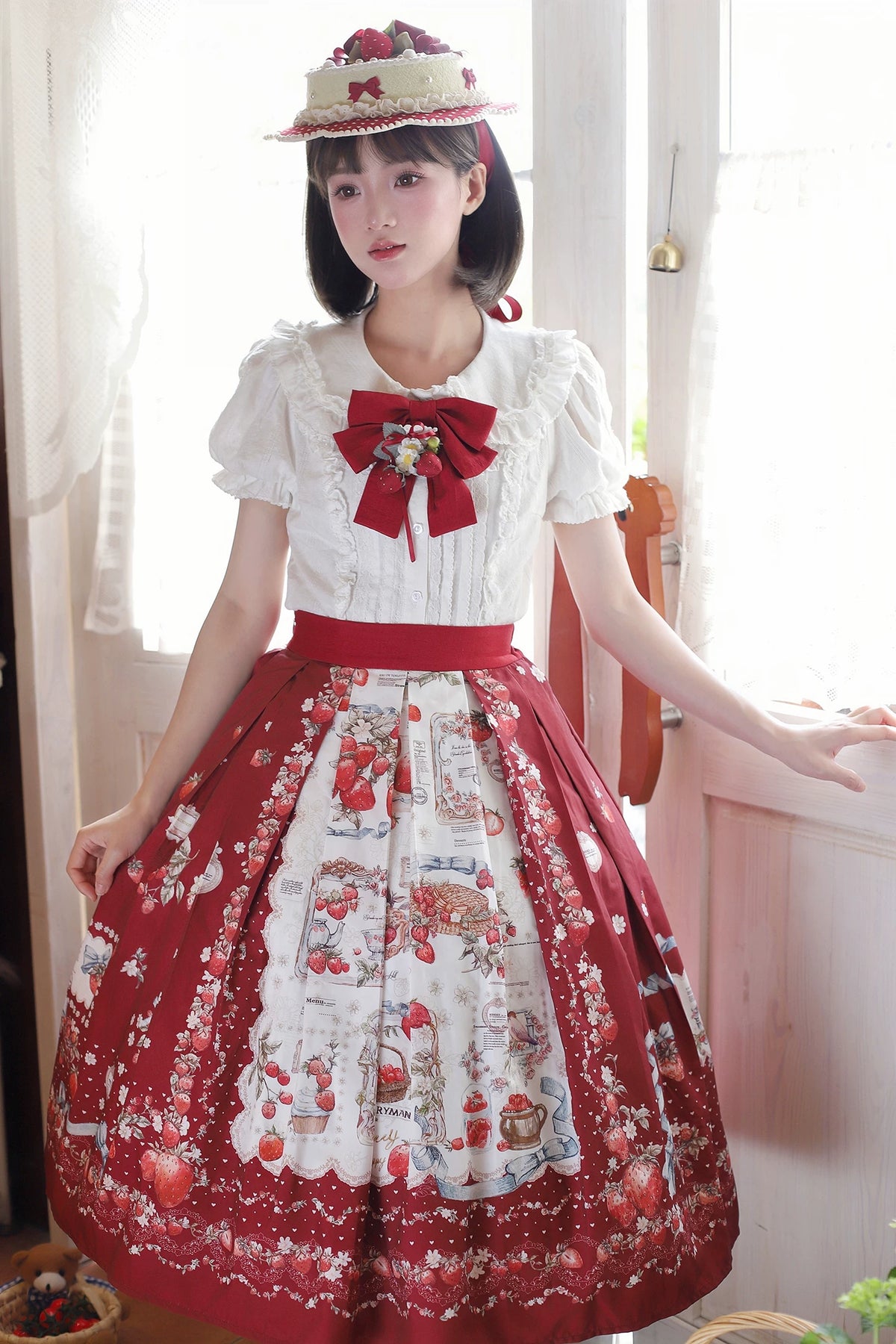 【受注予約10/29まで】Strawberry Manor プリントスカート・ミドル丈