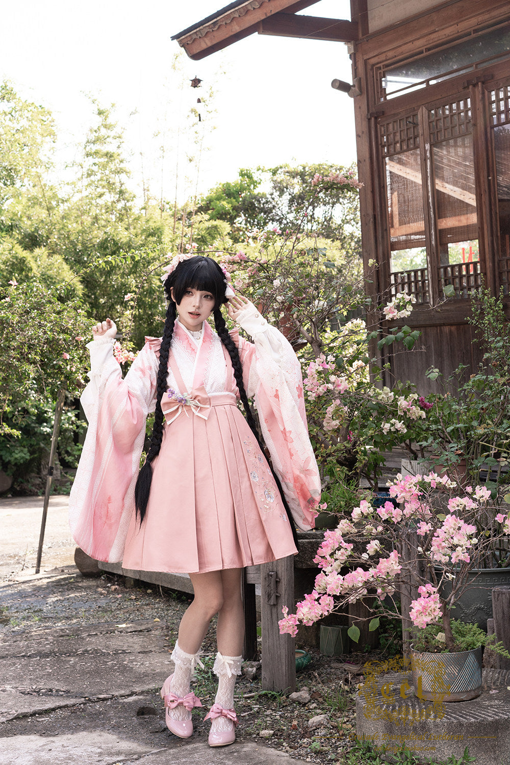 Temari embroidered hakama-style suspender skirt