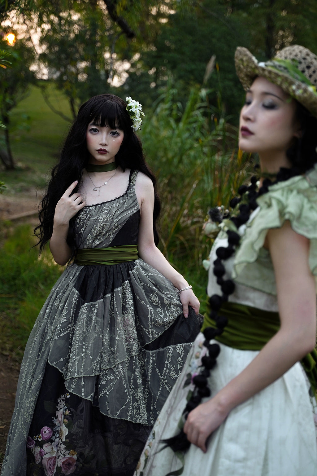 [Pre-orders available until 1/23] Anthea Garden jumper skirts in two styles, with floral prints