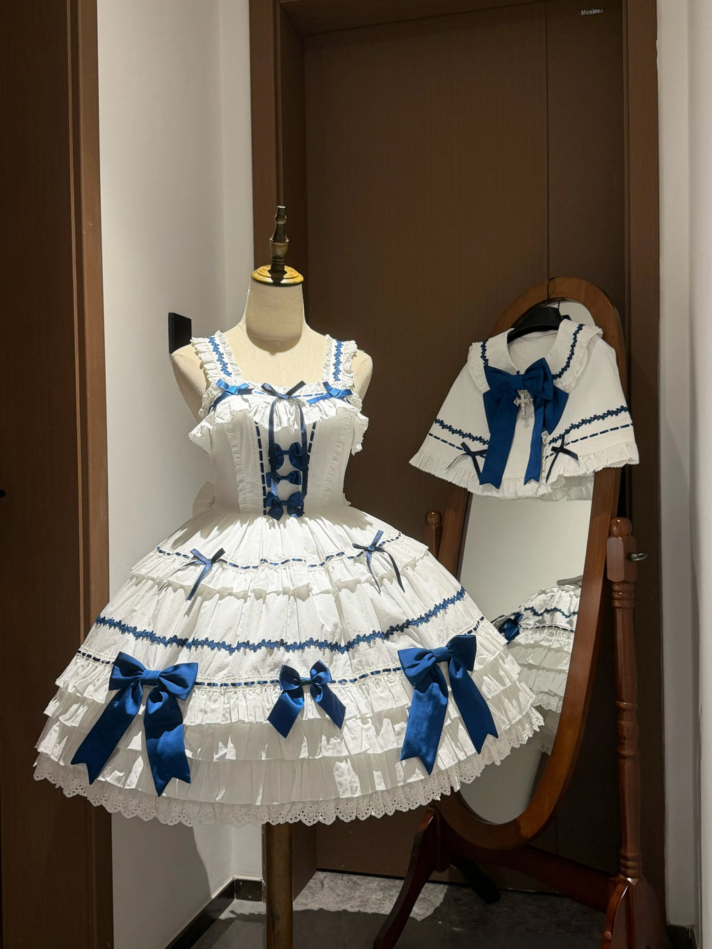 【受注予約10/14まで】Labyrinth Doll ジャンパースカート・マント・ブラウス3点セット