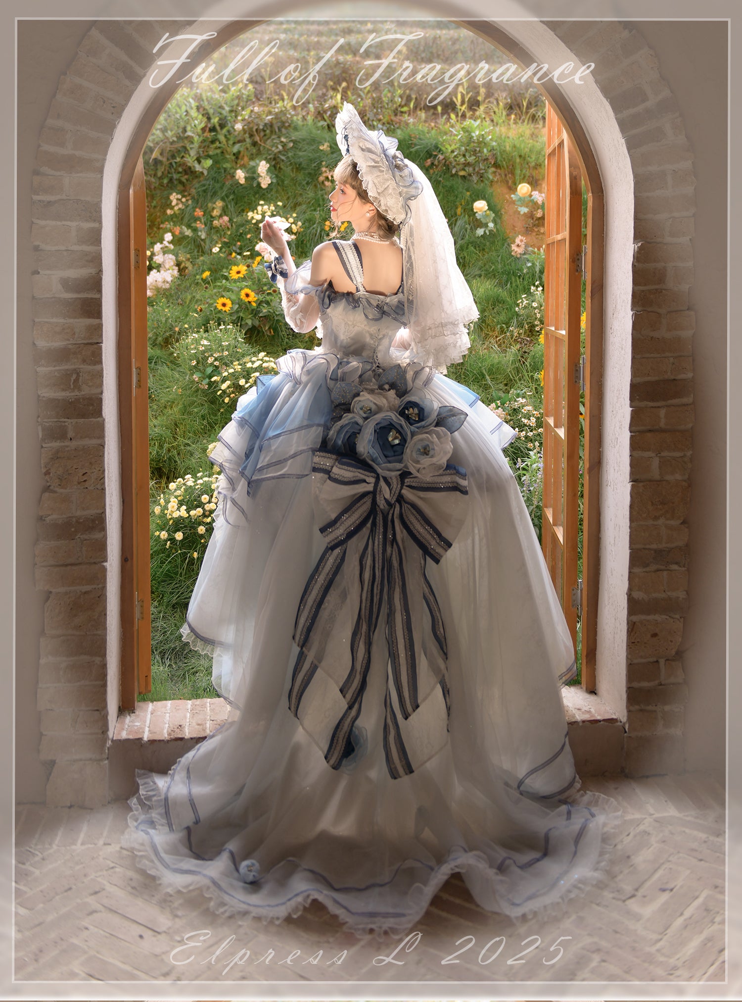 [Pre-orders available until 2/26] Full of Fragrance Dress with Train and Inner Skirt - Blue