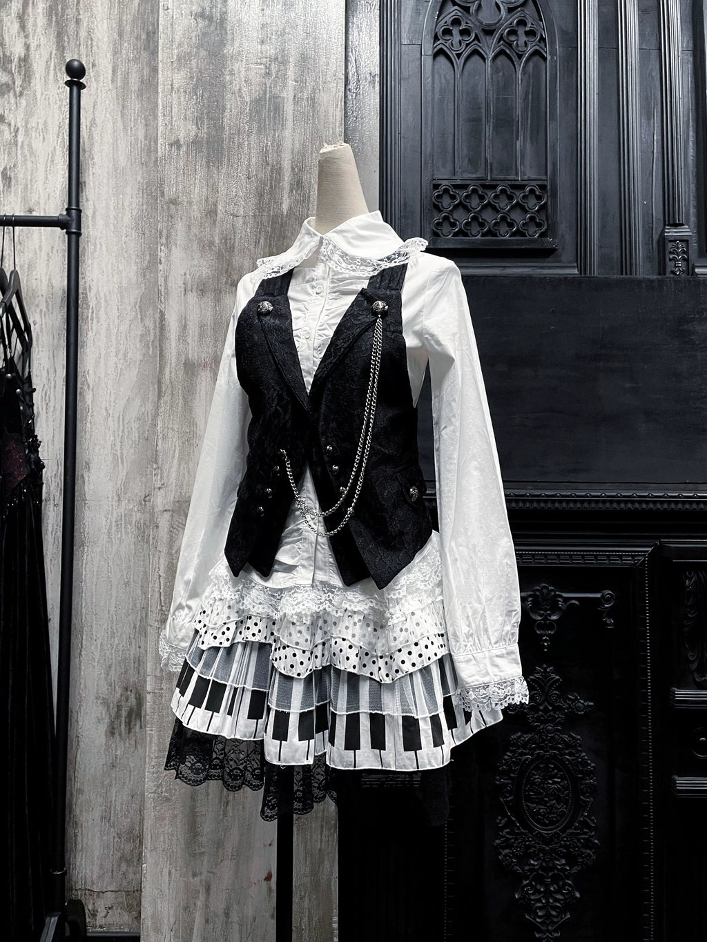 【GLP】ピアノキー×レース ゴシックフレアスカート | Dark Keys