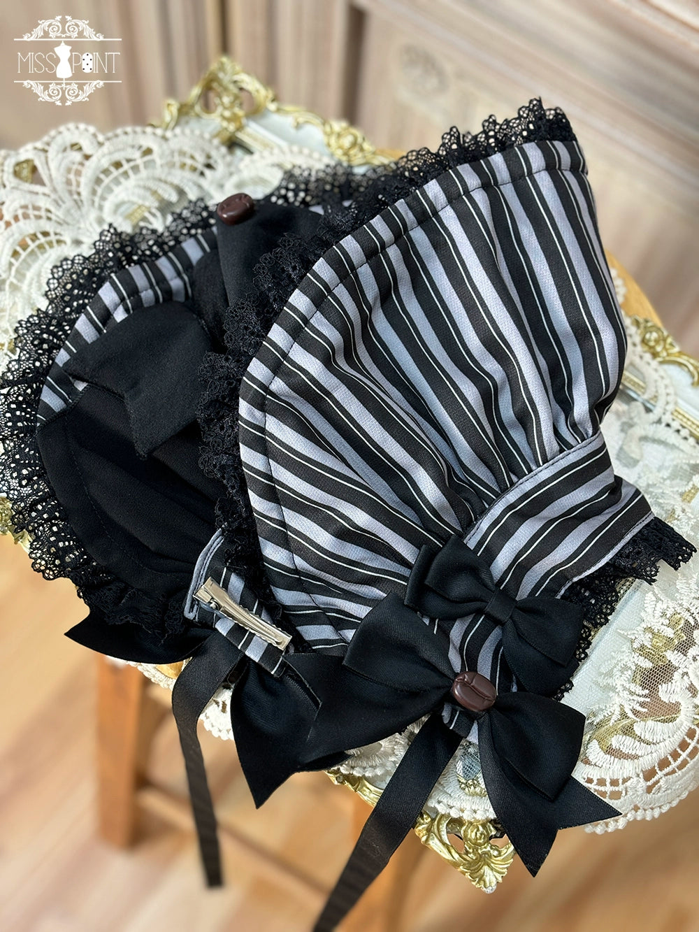 Only available with simultaneous purchase [Pre-orders available until 12/4] Classic Chocolat Stripe accessories