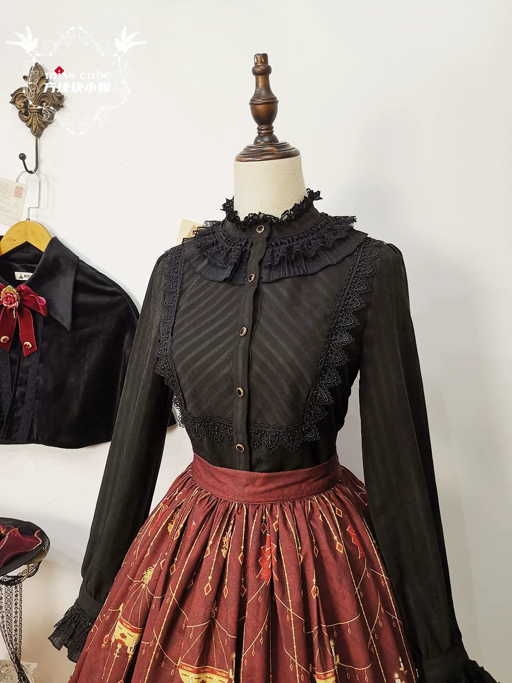 【予約販売】魔法信徒クラシカルジャボタイ付ブラウス