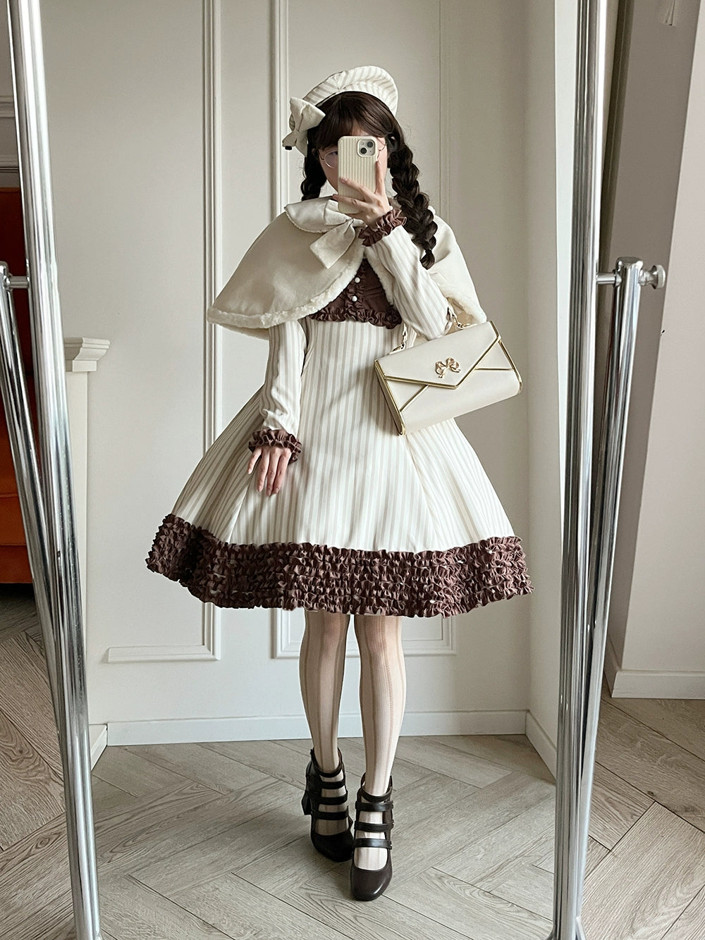 [Pre-orders available until 12/4] Classic Chocolat Stripe Short Dress