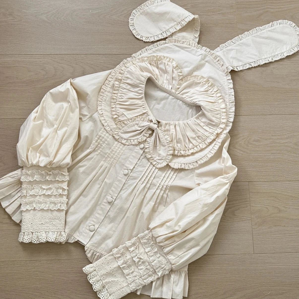 Bunny Bear Bunny long-sleeved blouse with rabbit ears