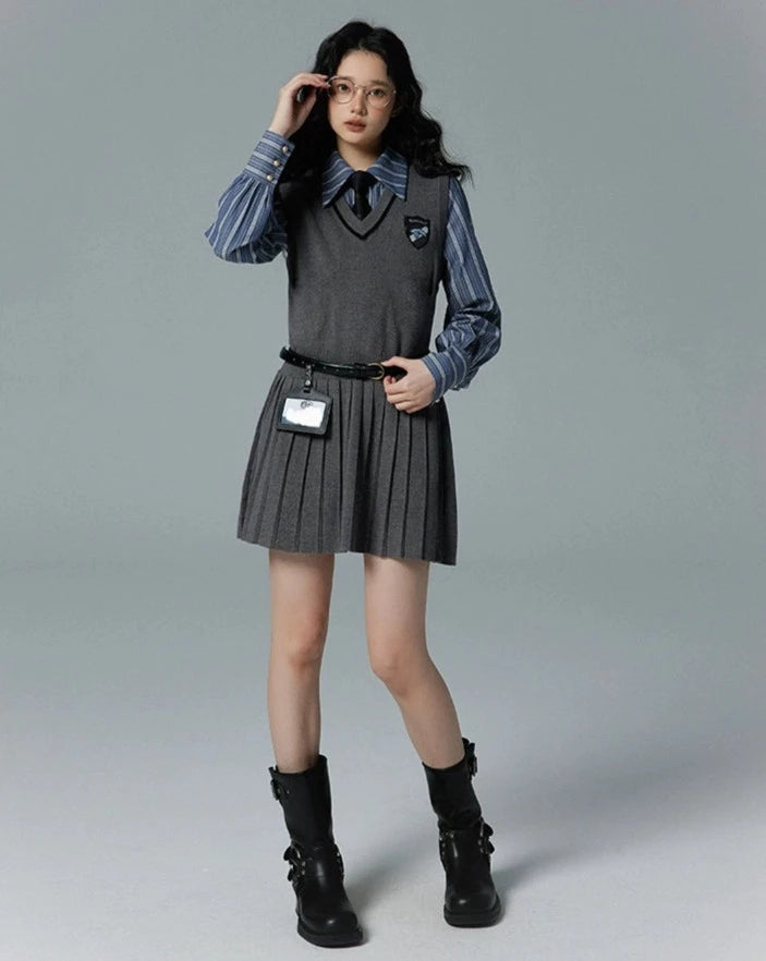 [Pre-order] Hogwarts School of Witchcraft and Wizardry V-neck knit jumper skirt