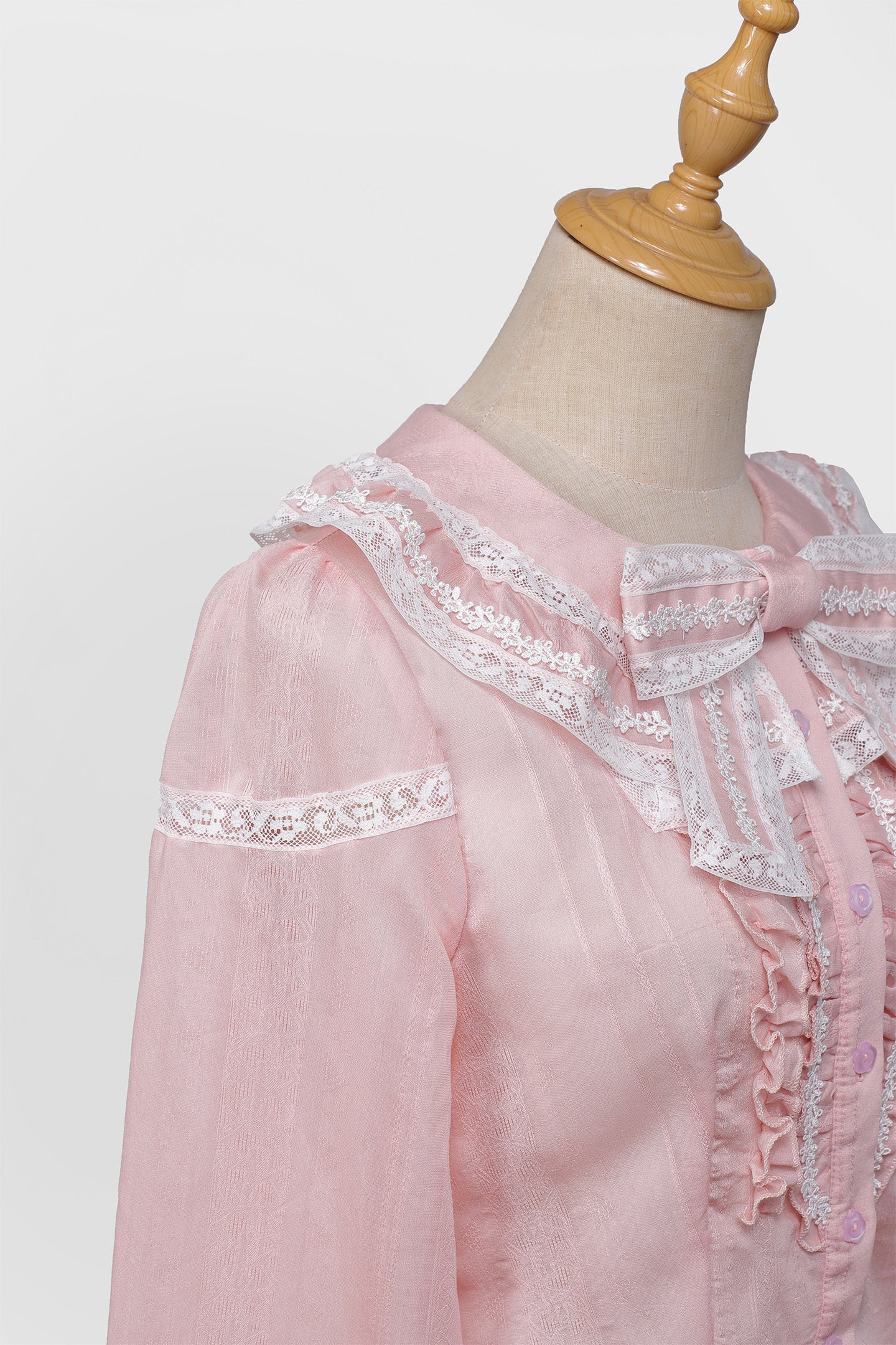 【受注予約12/16まで】Strawberry Manor リボンブラウス