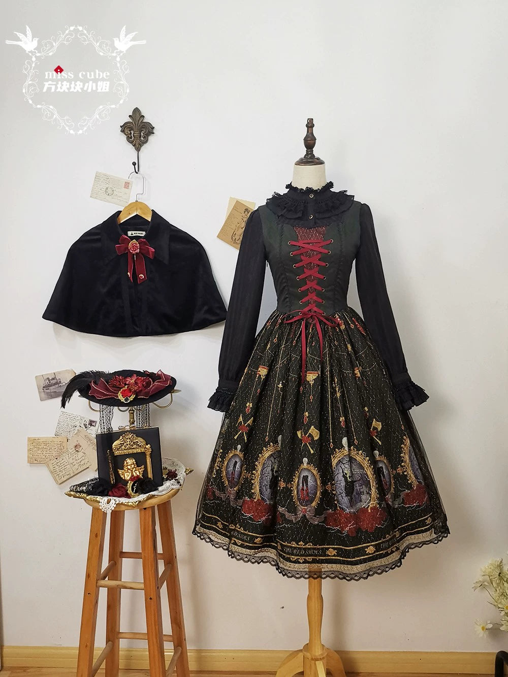 The Red Shoes Gothic Lolita Print Jumper Skirt