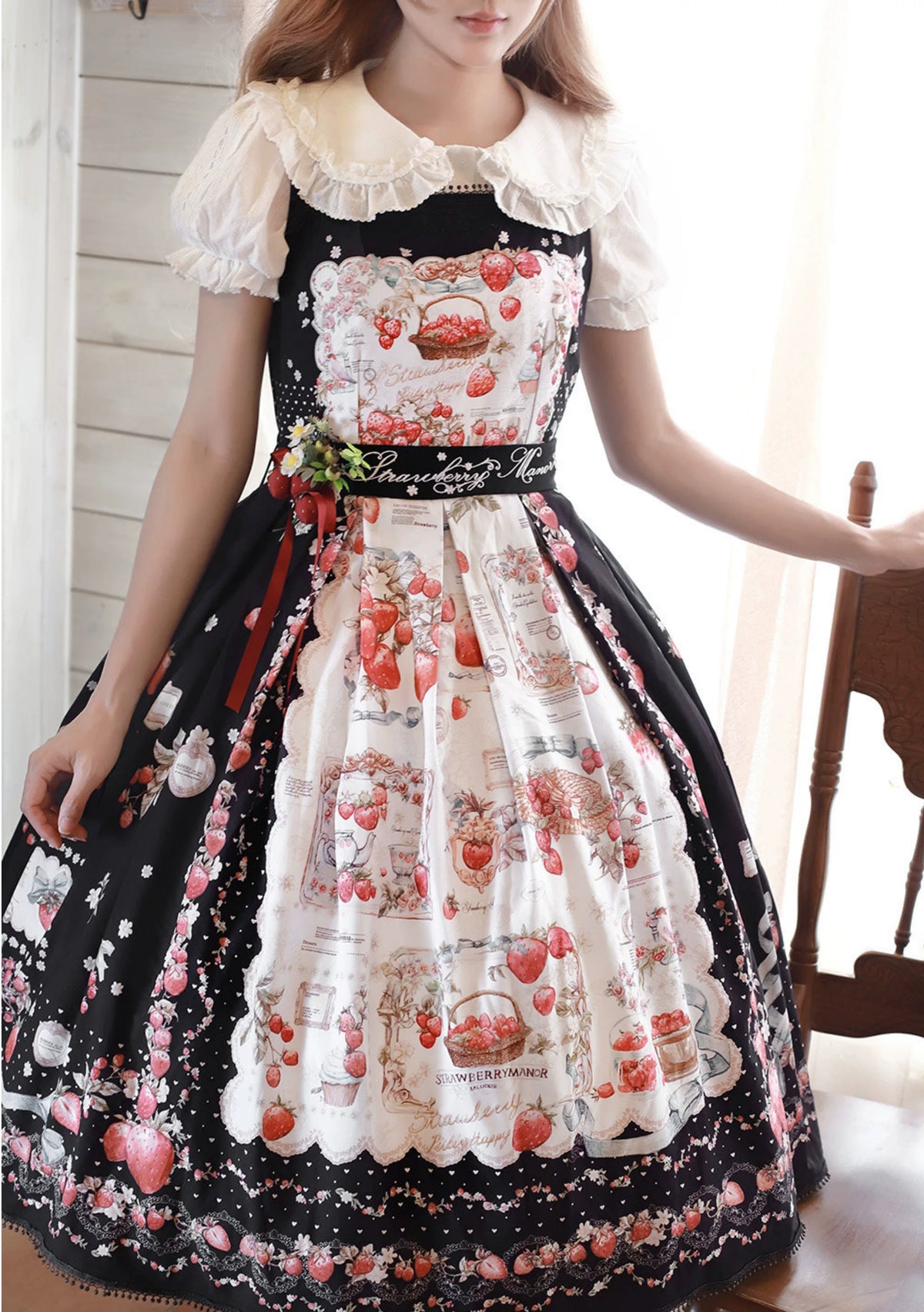 【受注予約10/29まで】Strawberry Manor プリントジャンパースカート・ミドル丈