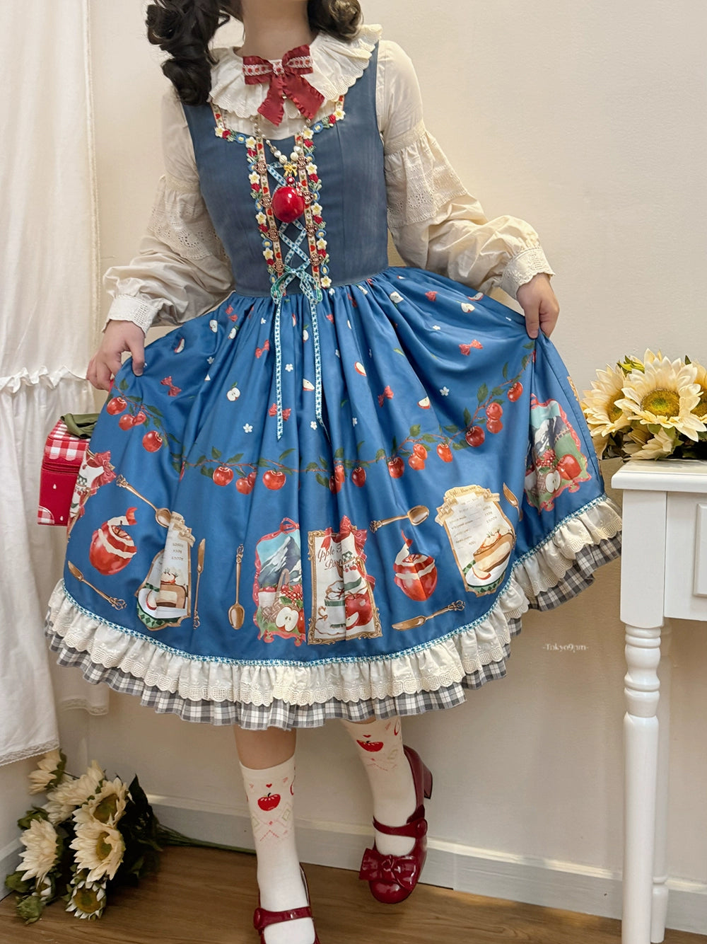 【予約販売】Apple Garden バイエルン風ジャンパースカート