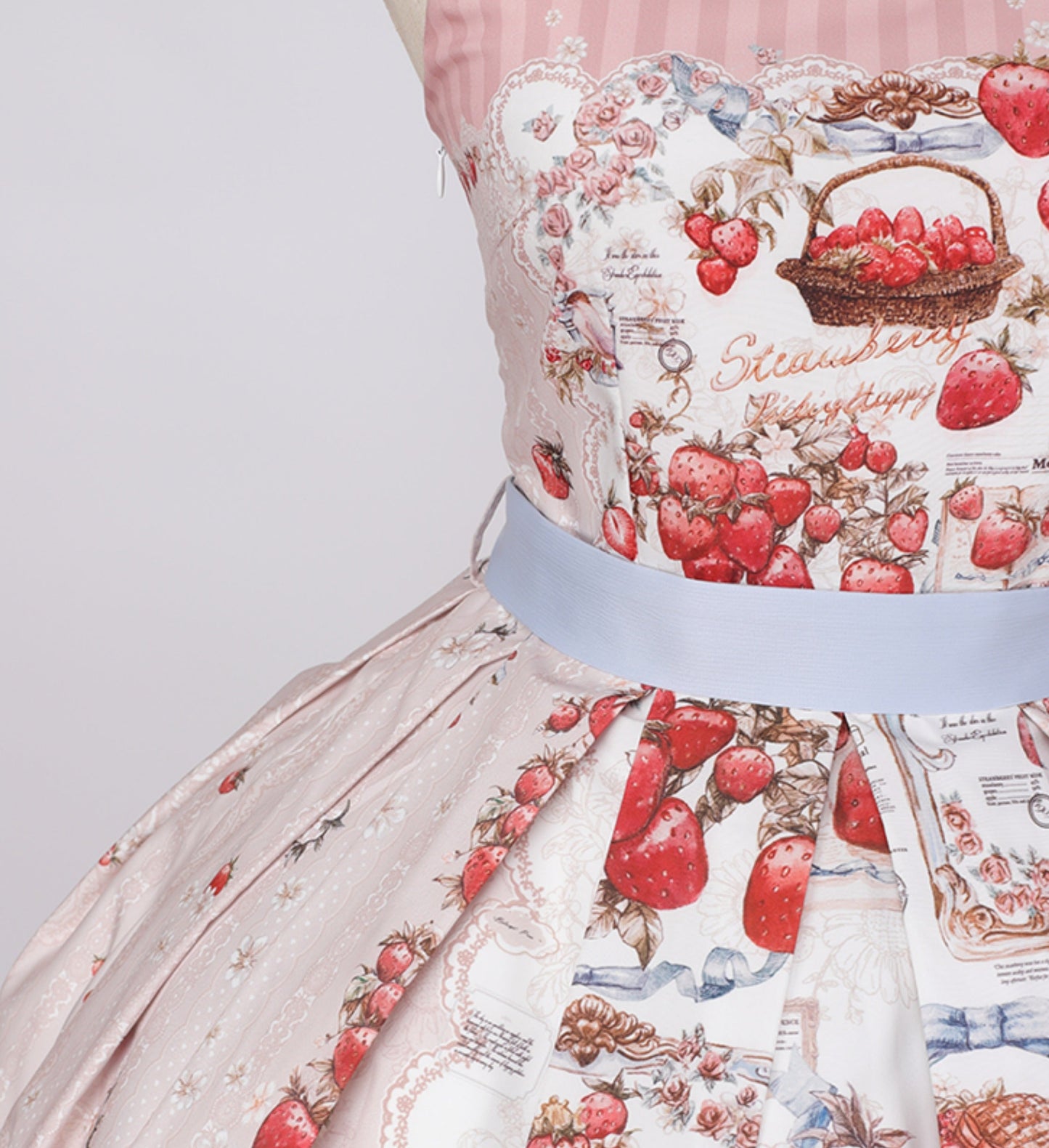 【受注予約12/16まで】Strawberry Manor ジャンパースカート