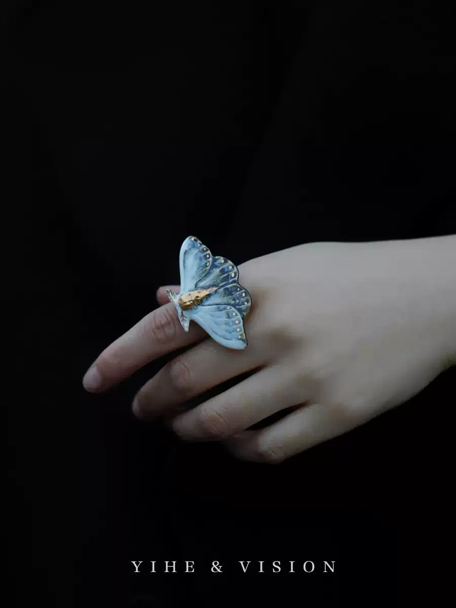 【藍凌蛾 LanLingE】陶磁器リング | Midnight Moth  纏うほどに美しい、陶磁器×ゴールドのリング