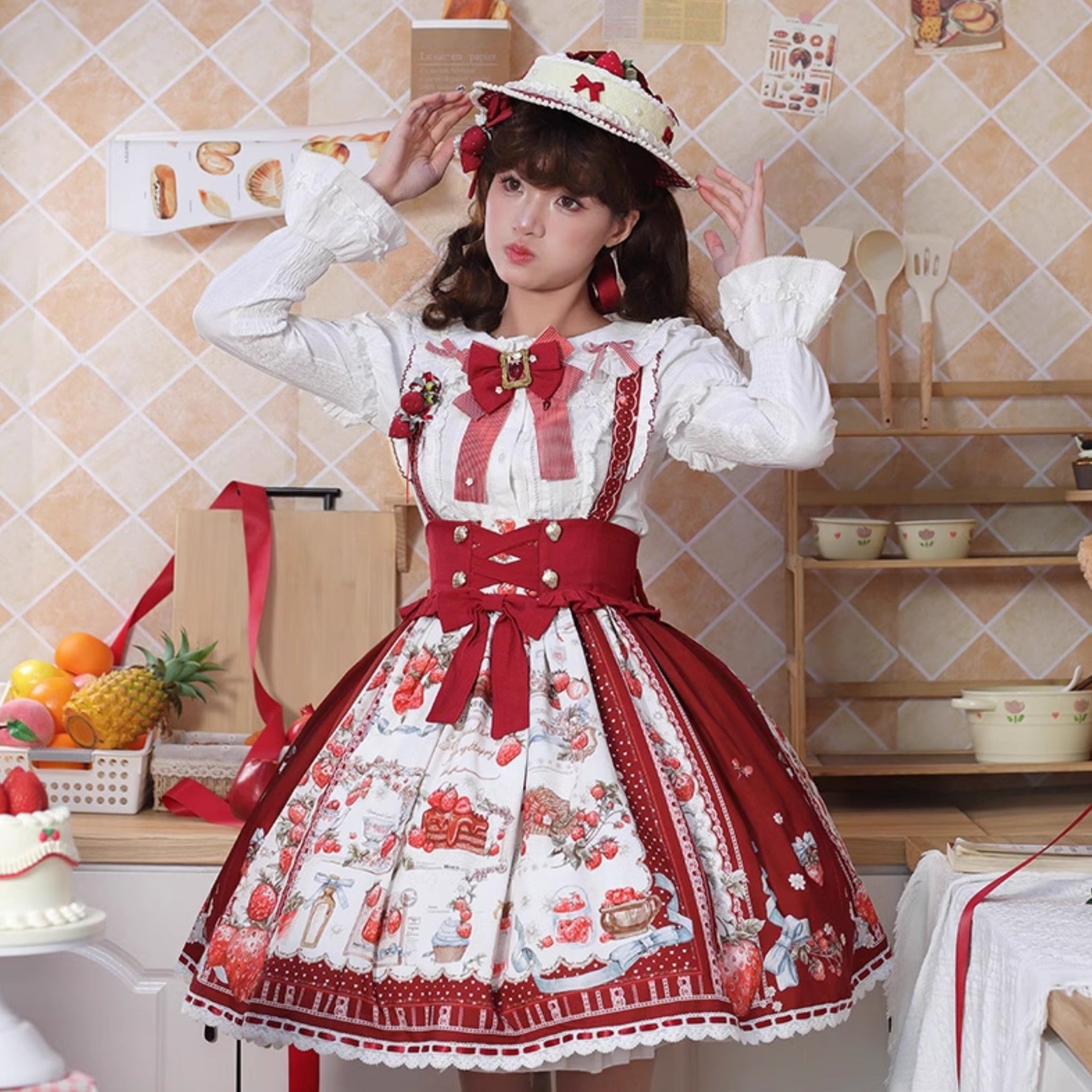 [Pre-orders available until 2/26] Strawberry Manor Print Suspender Skirt